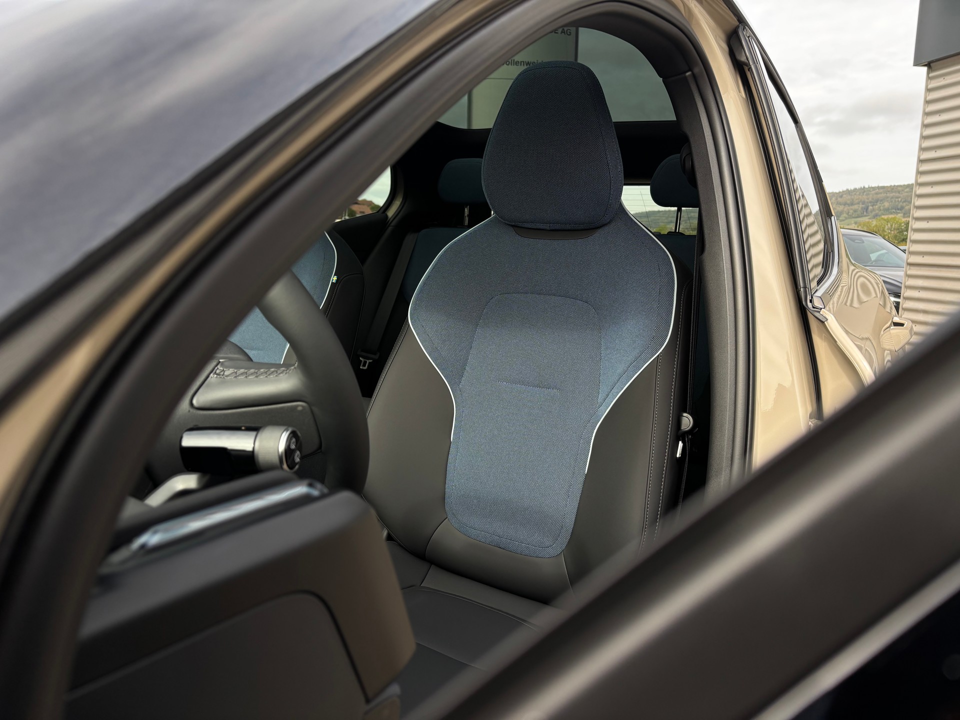 VOLVO EX30 P8 Ultra AWD-image-3
