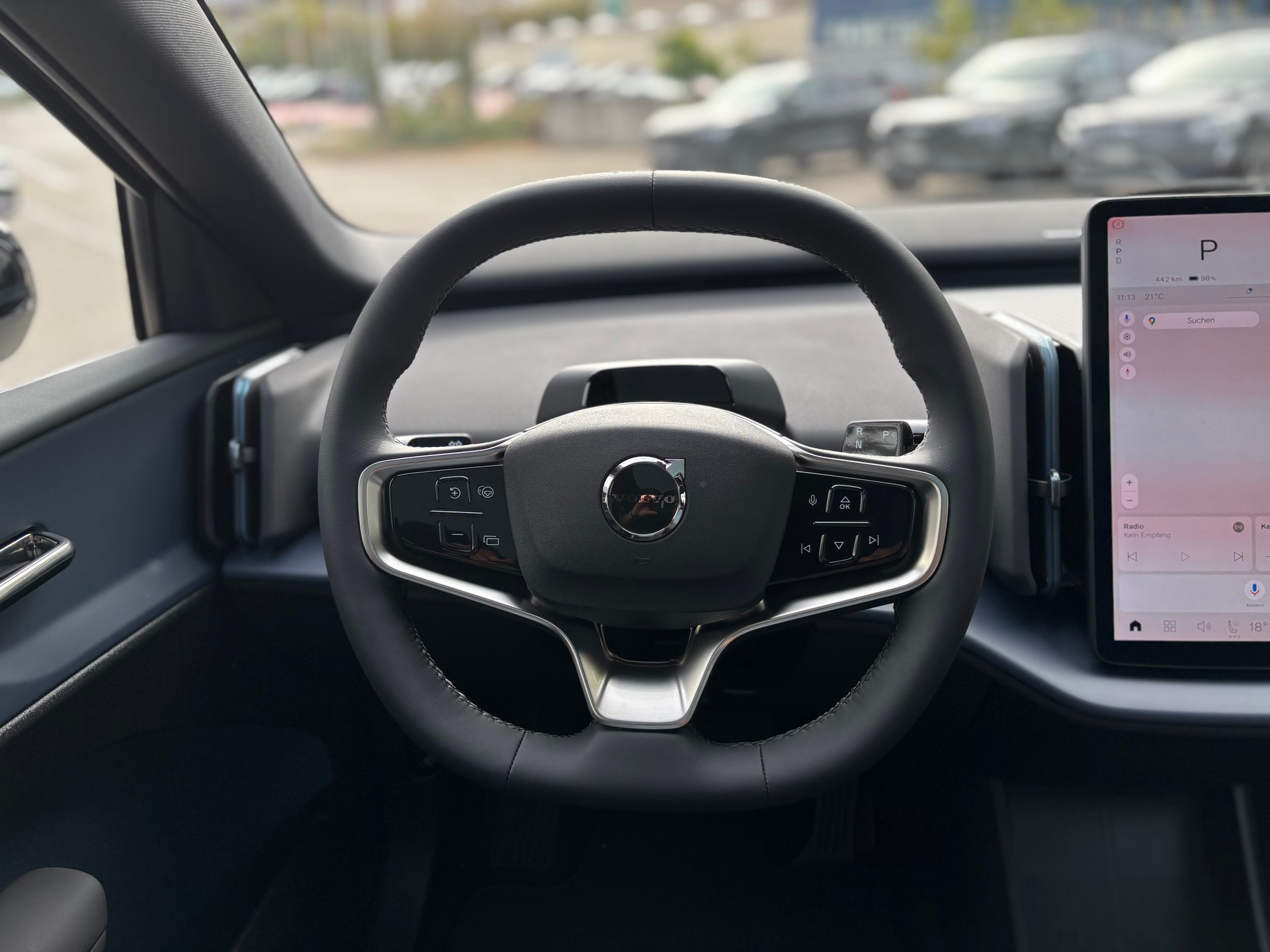 VOLVO EX30 P8 Ultra AWD-image-18