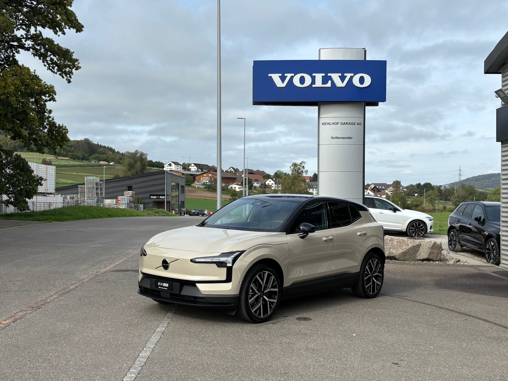VOLVO EX30 P8 Ultra AWD-image-0