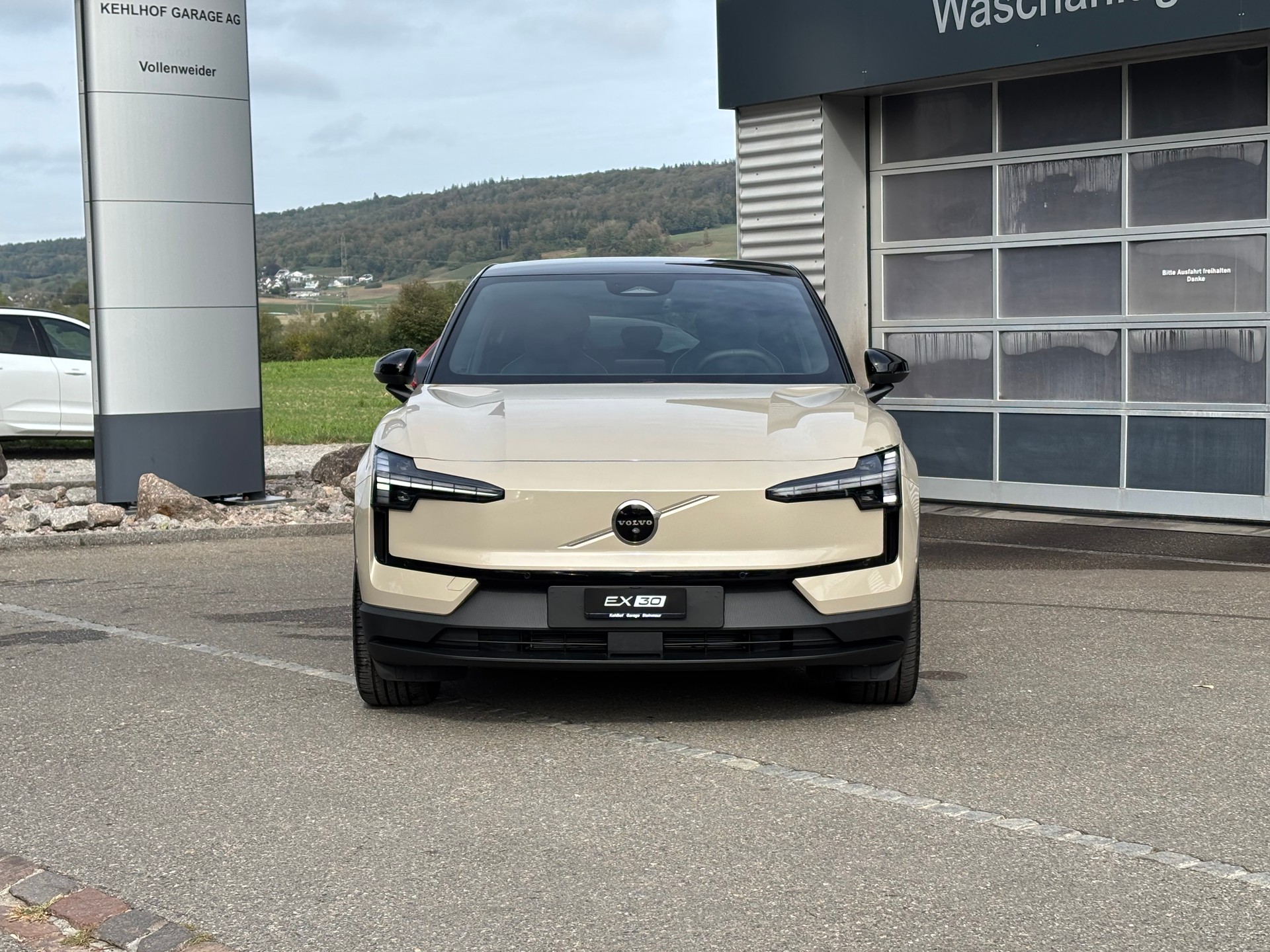 VOLVO EX30 P8 Ultra AWD-image-7