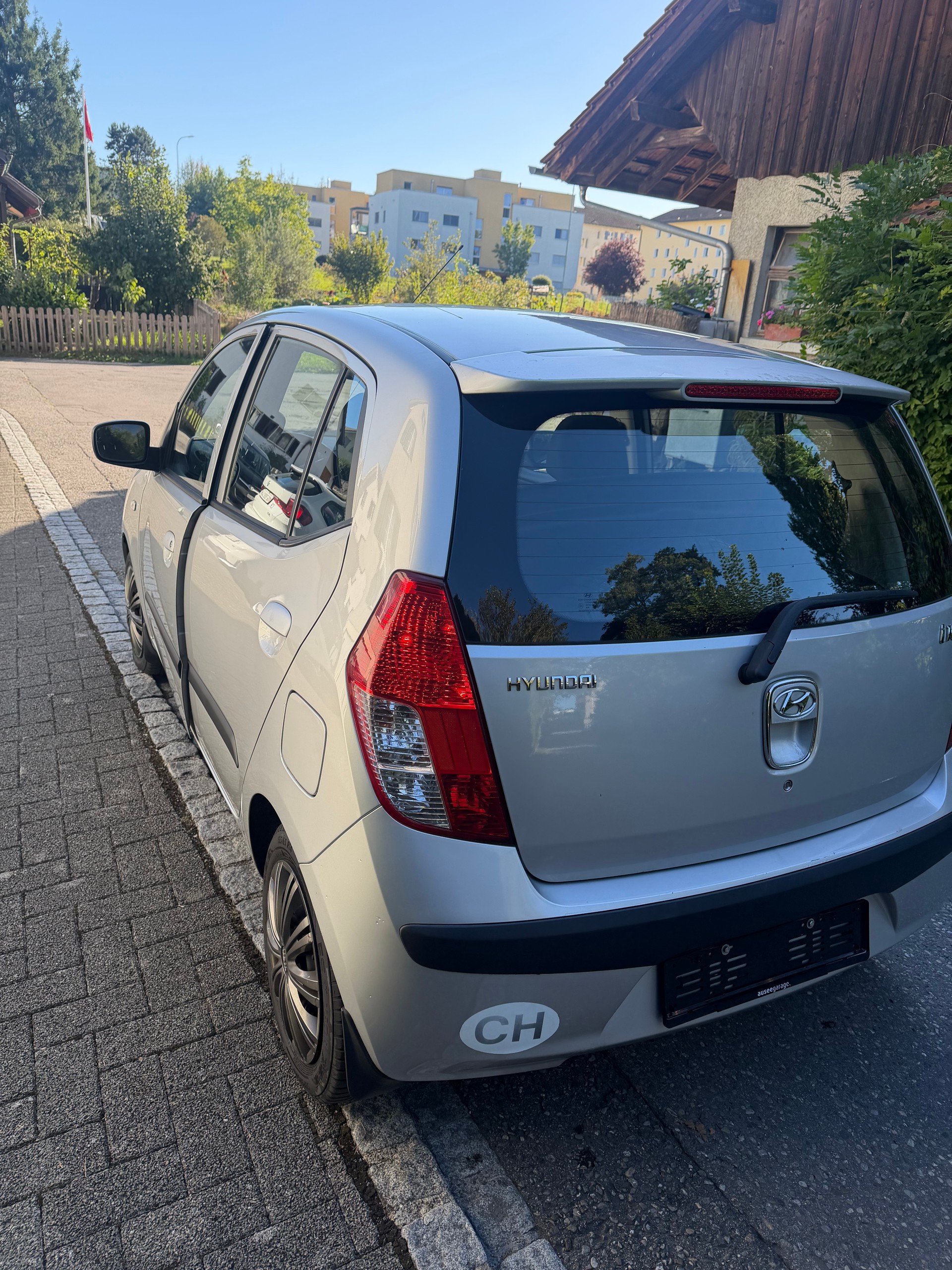 HYUNDAI i10 1.1 Style-image-4