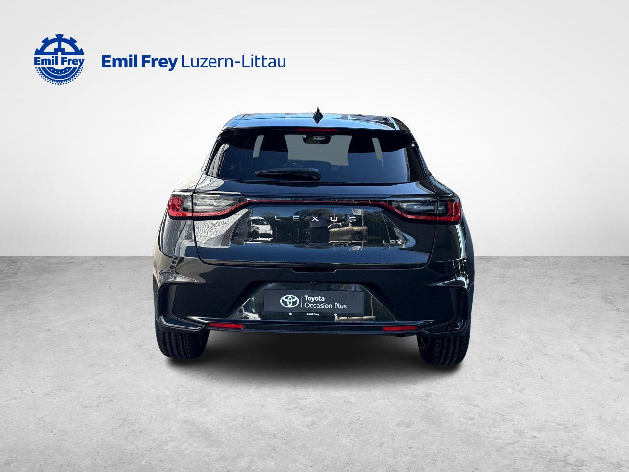 LEXUS LBX 1.5 Hybrid Vibrant Edition AWD-image-3