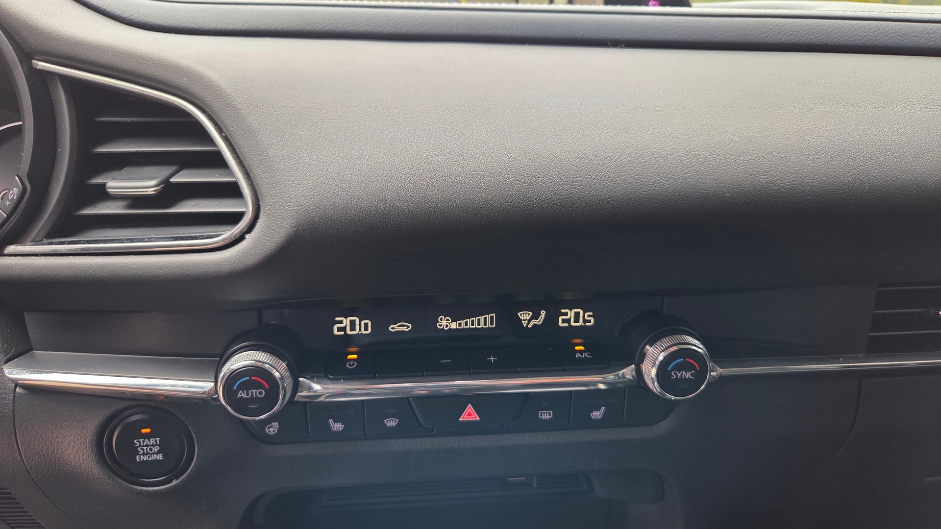 MAZDA CX-30 SKYACTIV-X M Hybrid 180 Ambition Plus AWD Automat-image-14
