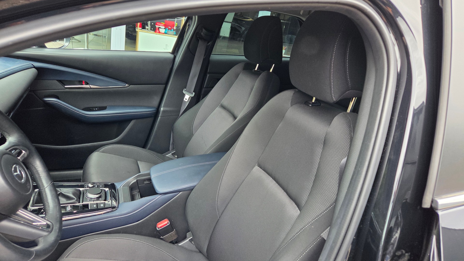 MAZDA CX-30 SKYACTIV-X M Hybrid 180 Ambition Plus AWD Automat-image-11
