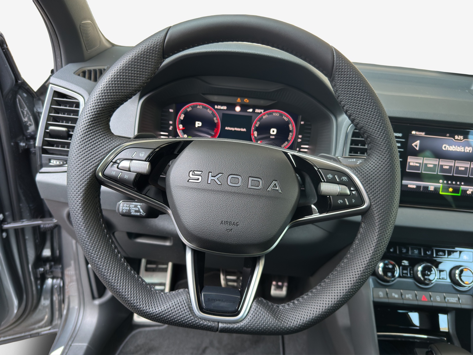SKODA Karoq 2.0 TSI SportLine 4x4 DSG-image-9