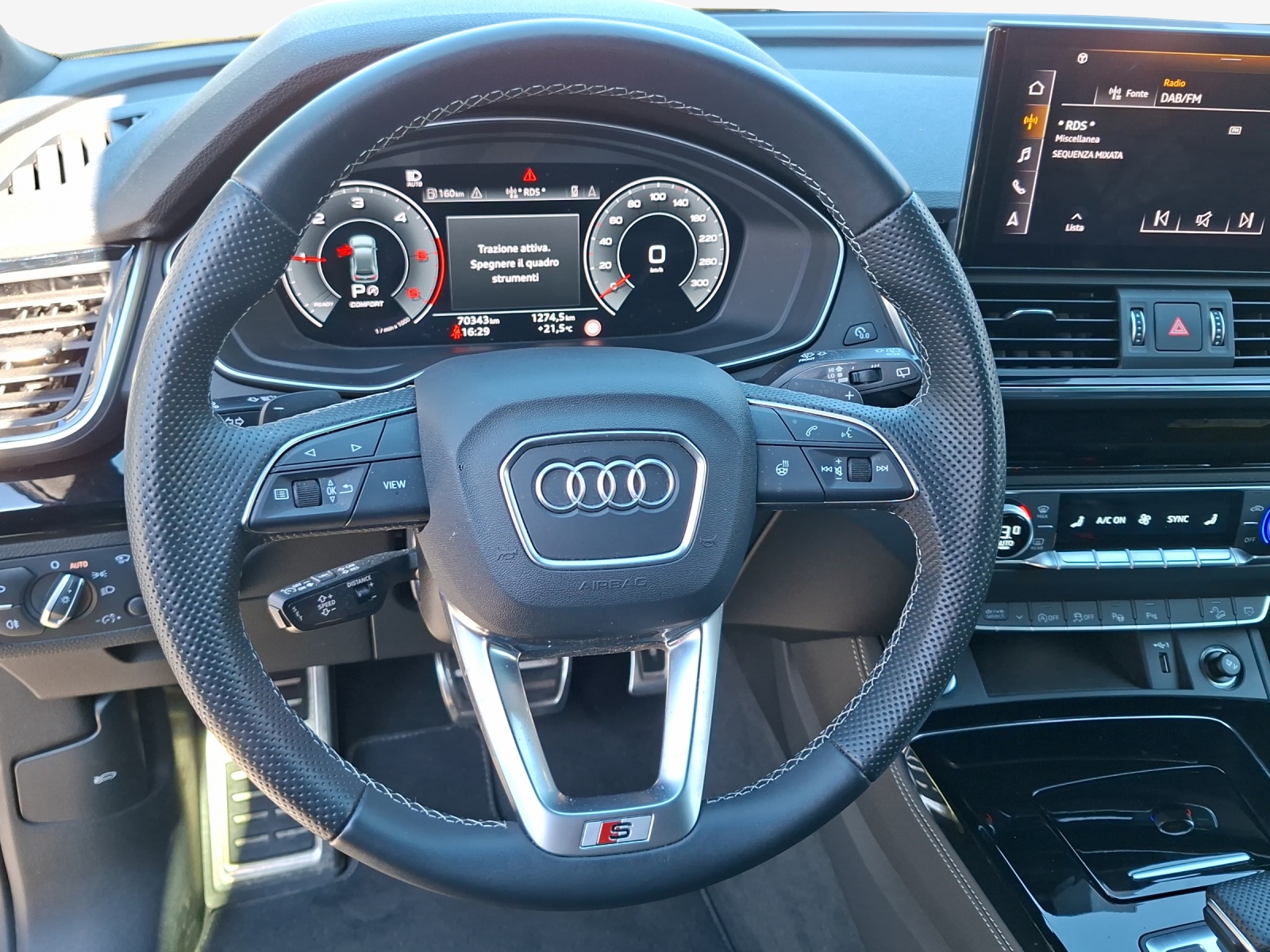 AUDI Q5 Sportback 40 TDI Blackedition quattro S-tronic-image-7