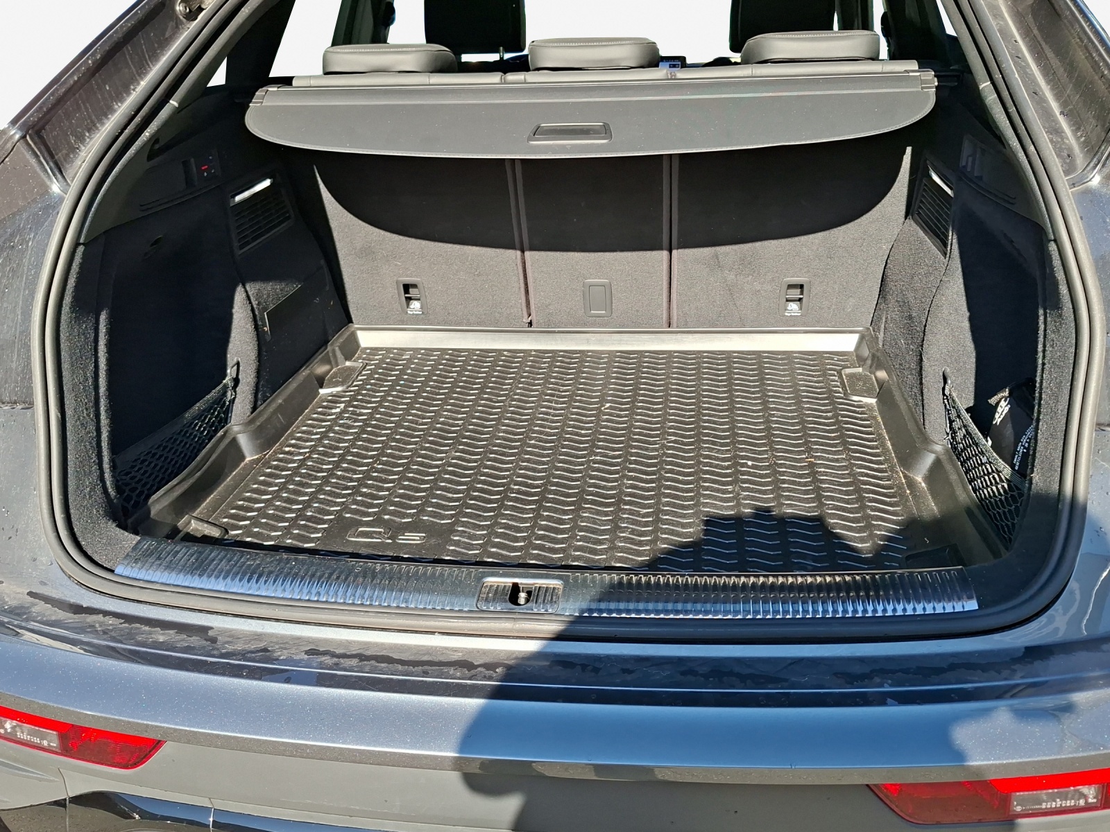 AUDI Q5 Sportback 40 TDI Blackedition quattro S-tronic-image-11