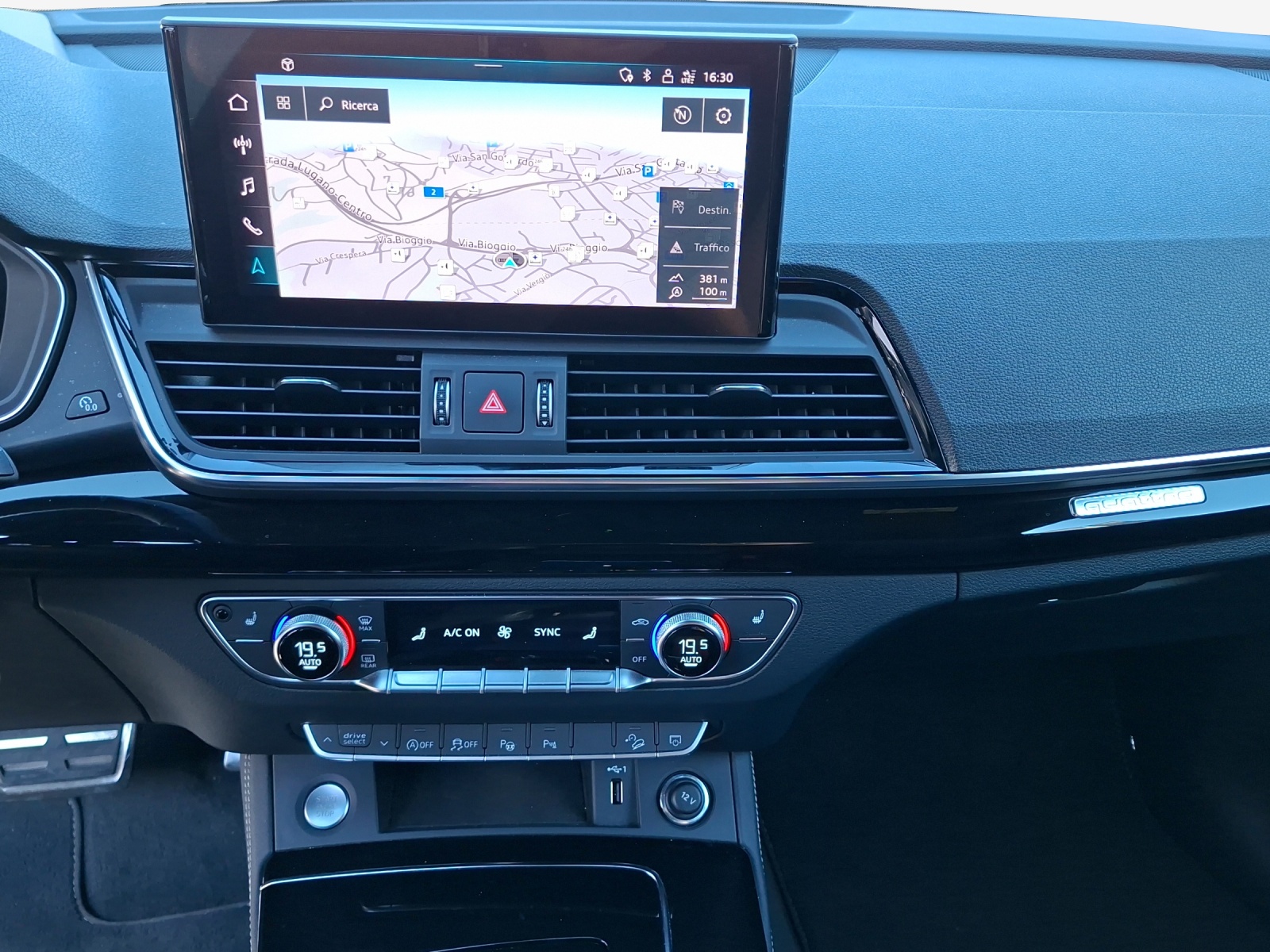 AUDI Q5 Sportback 40 TDI Blackedition quattro S-tronic-image-9