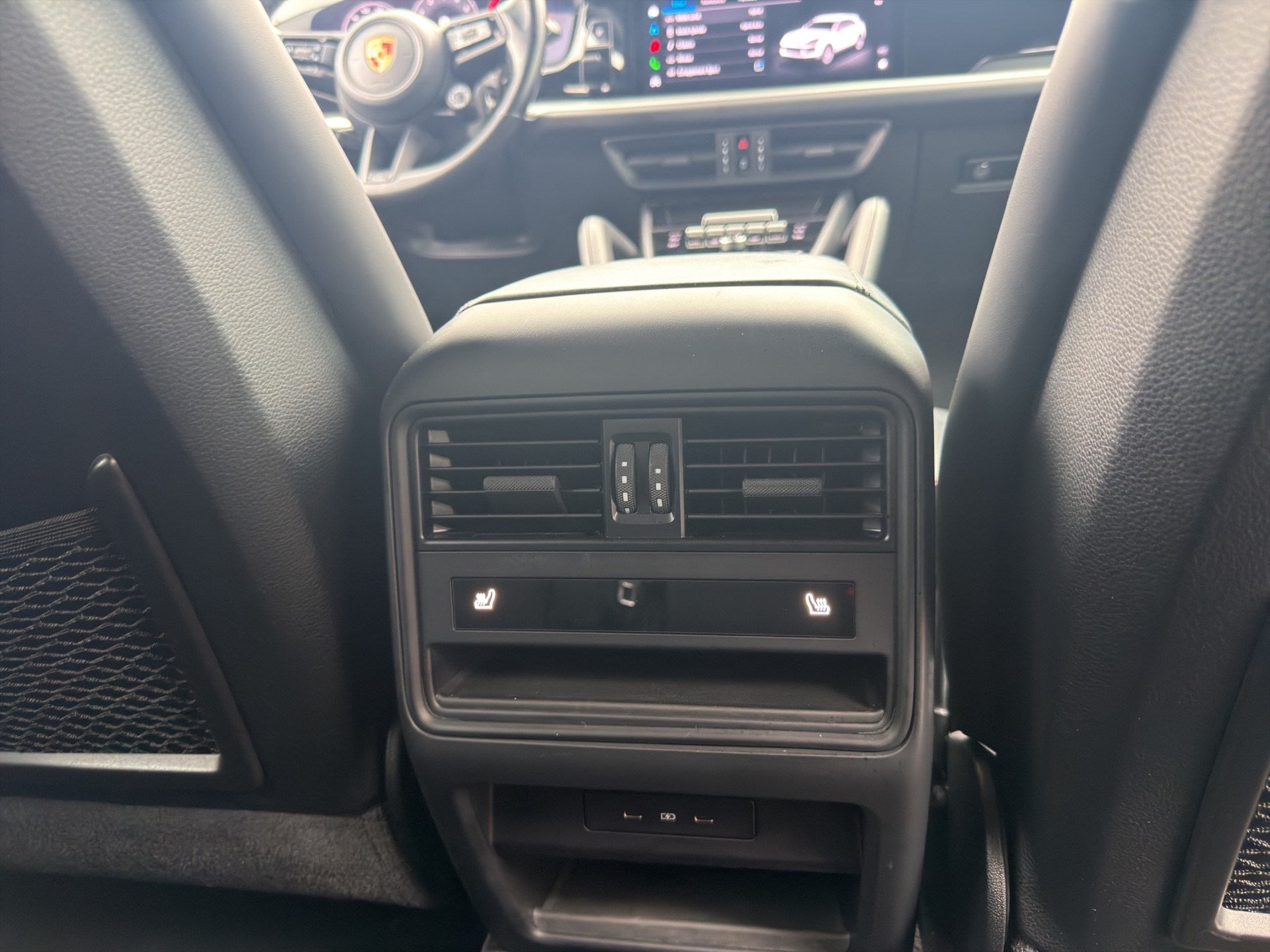 PORSCHE Cayenne E-Hybrid Tiptronic-image-19