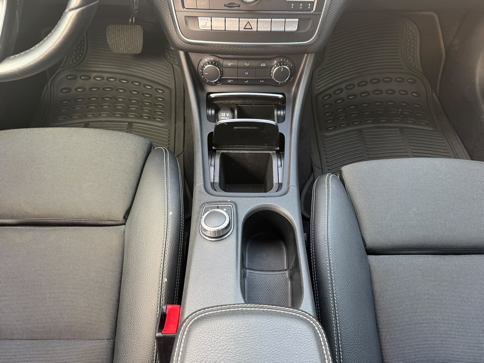MERCEDES-BENZ A 180-image-19