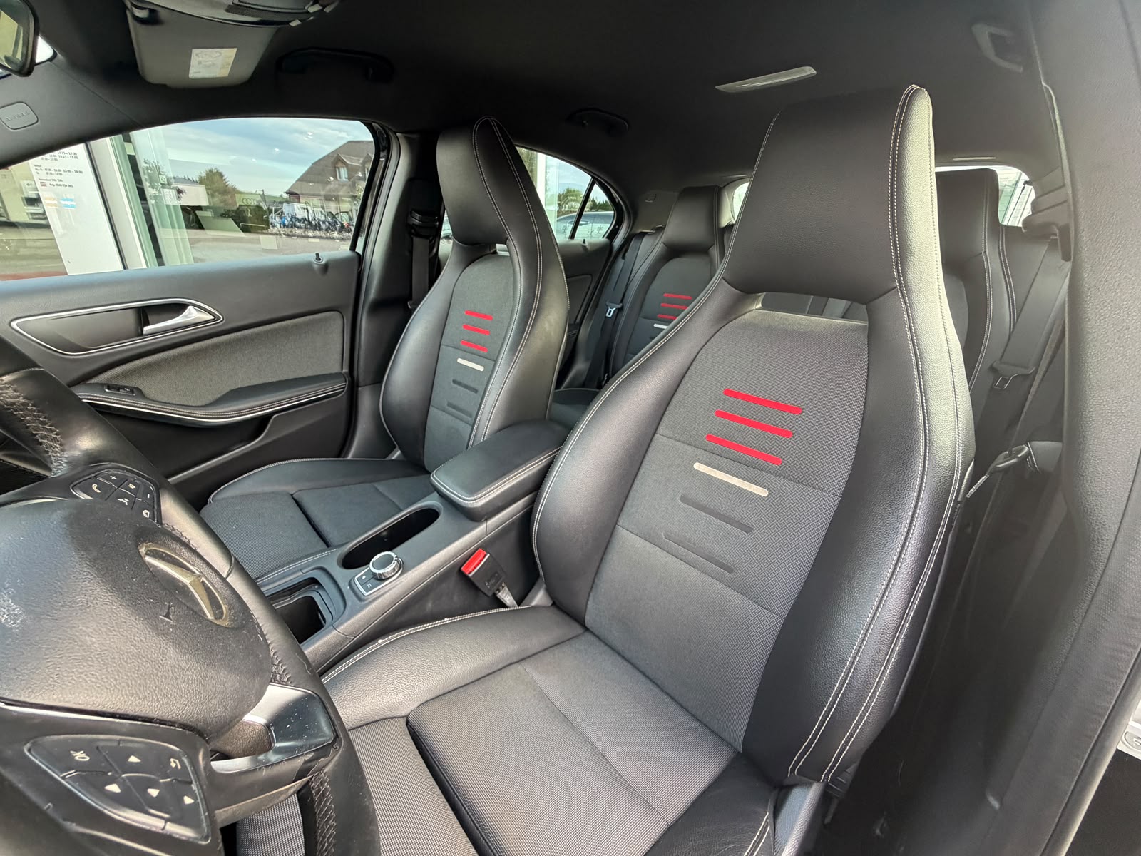 MERCEDES-BENZ A 180-image-21