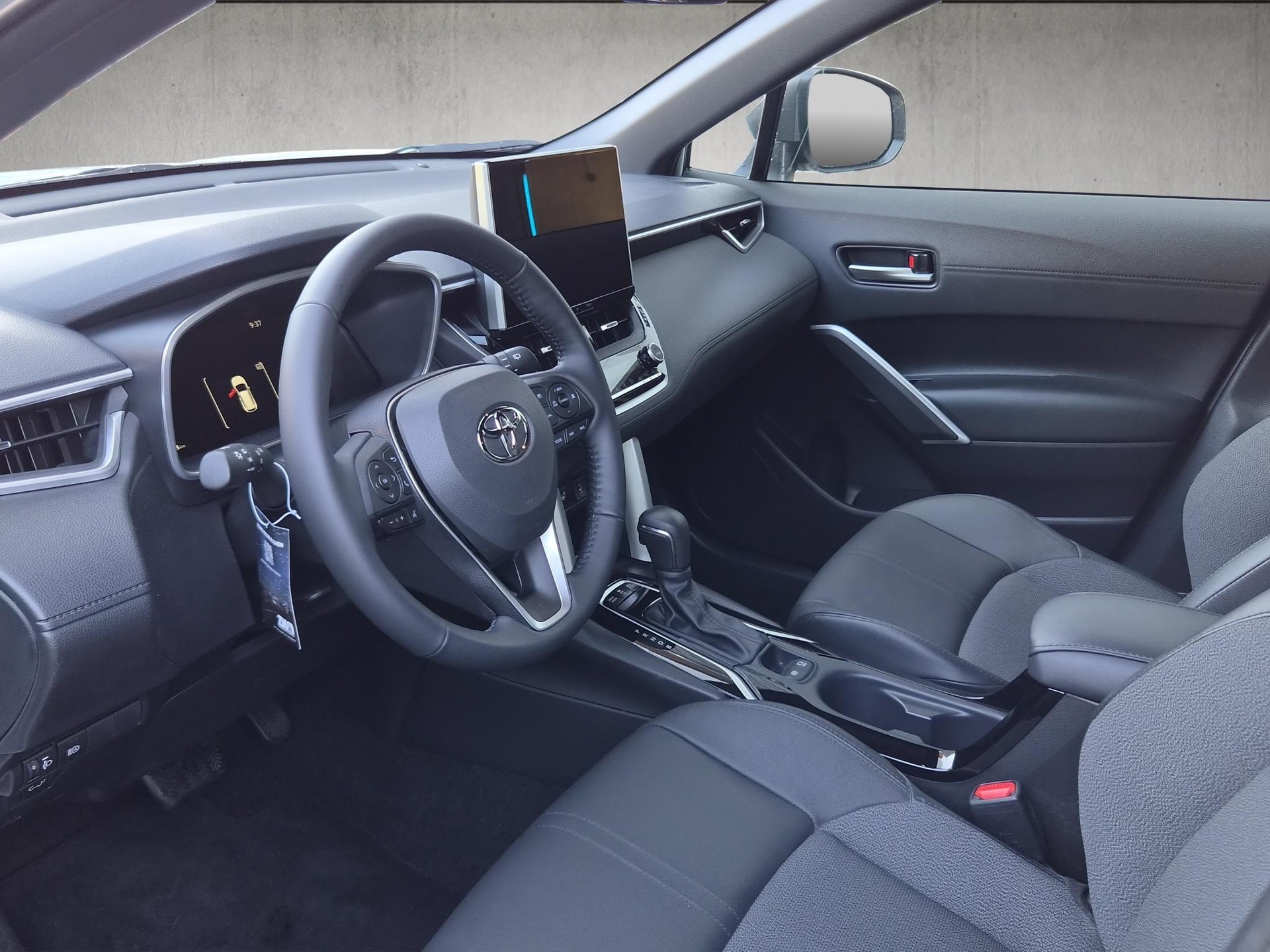 TOYOTA Corolla Cross 1.8 HSD Trend-image-8