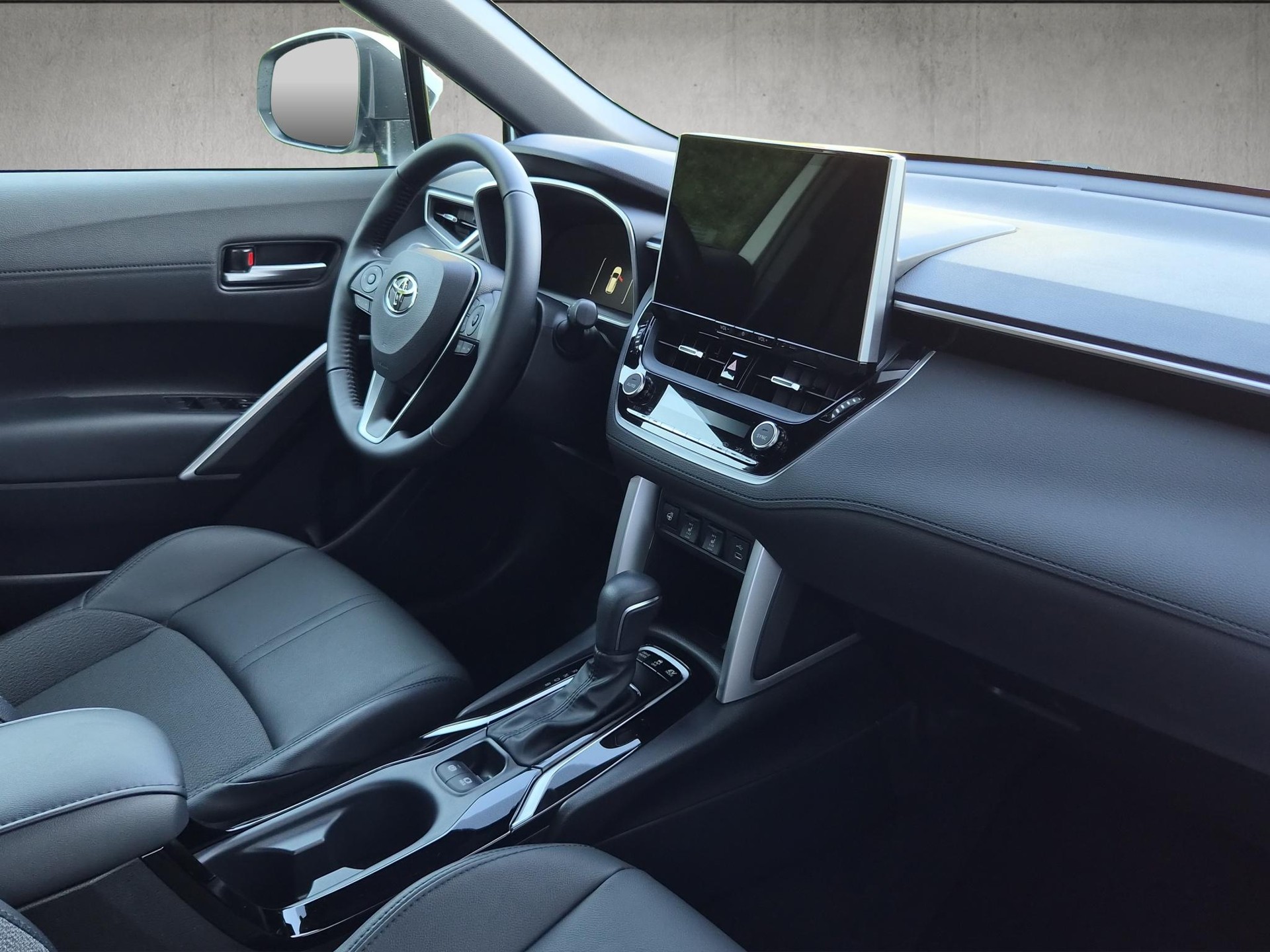 TOYOTA Corolla Cross 1.8 HSD Trend-image-11