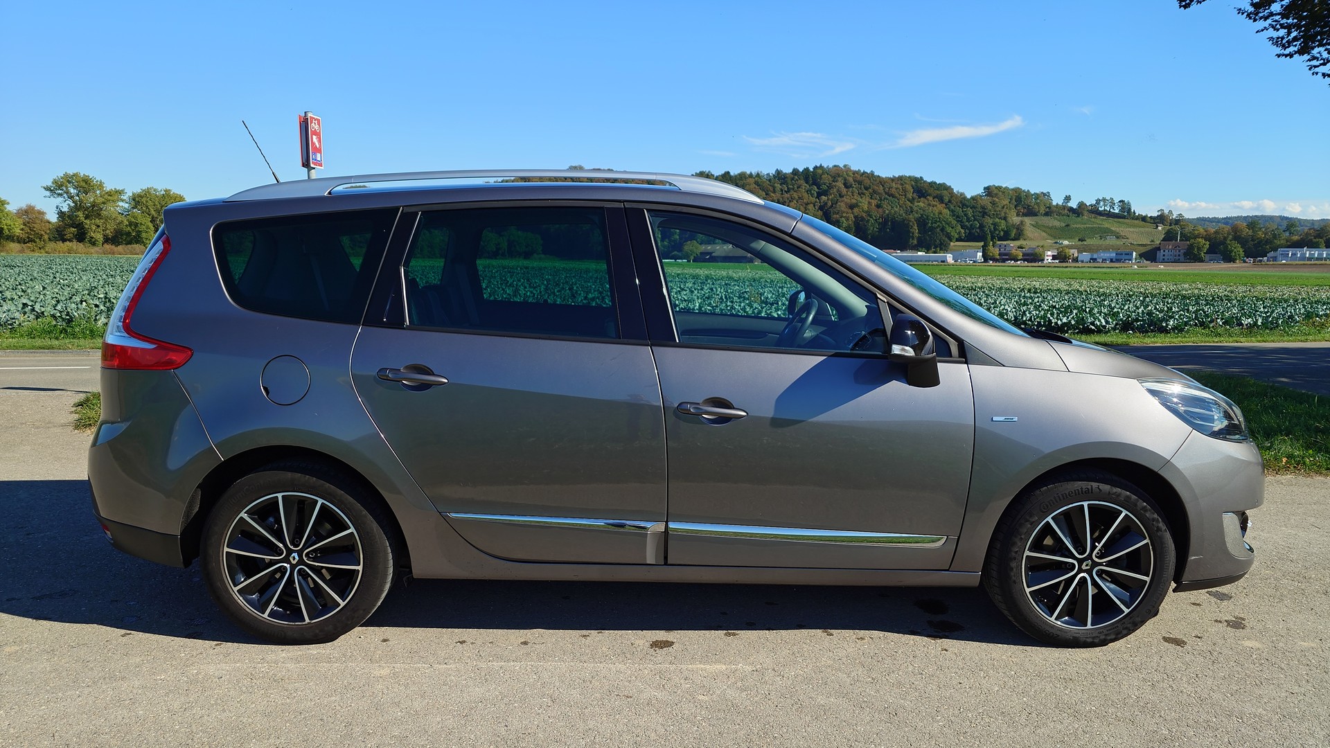RENAULT Grand Scénic 1.2 16V Turbo Swiss Edition-image-7