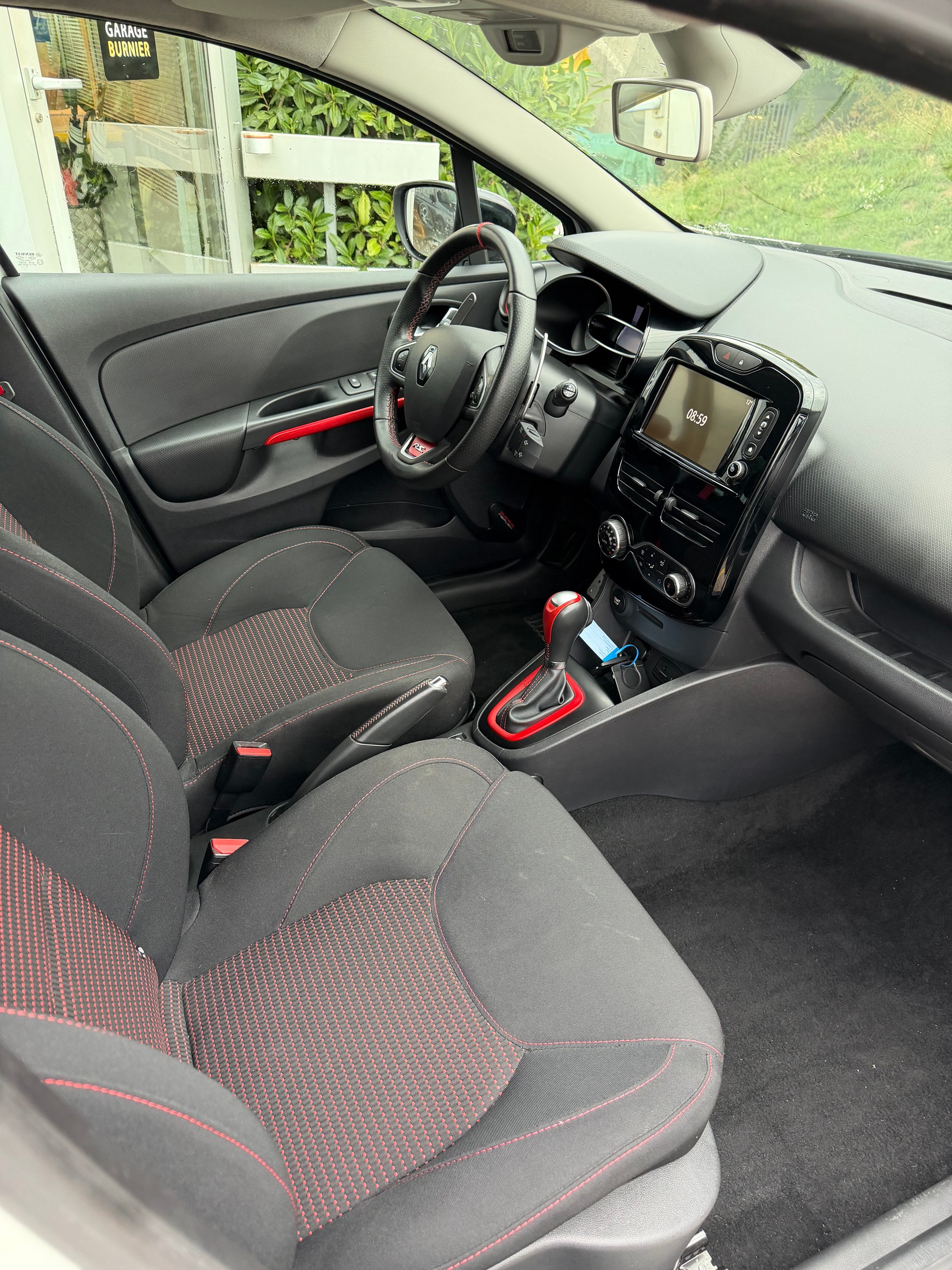 RENAULT Clio 1.6 T RS 220 Trophy EDC-image-3