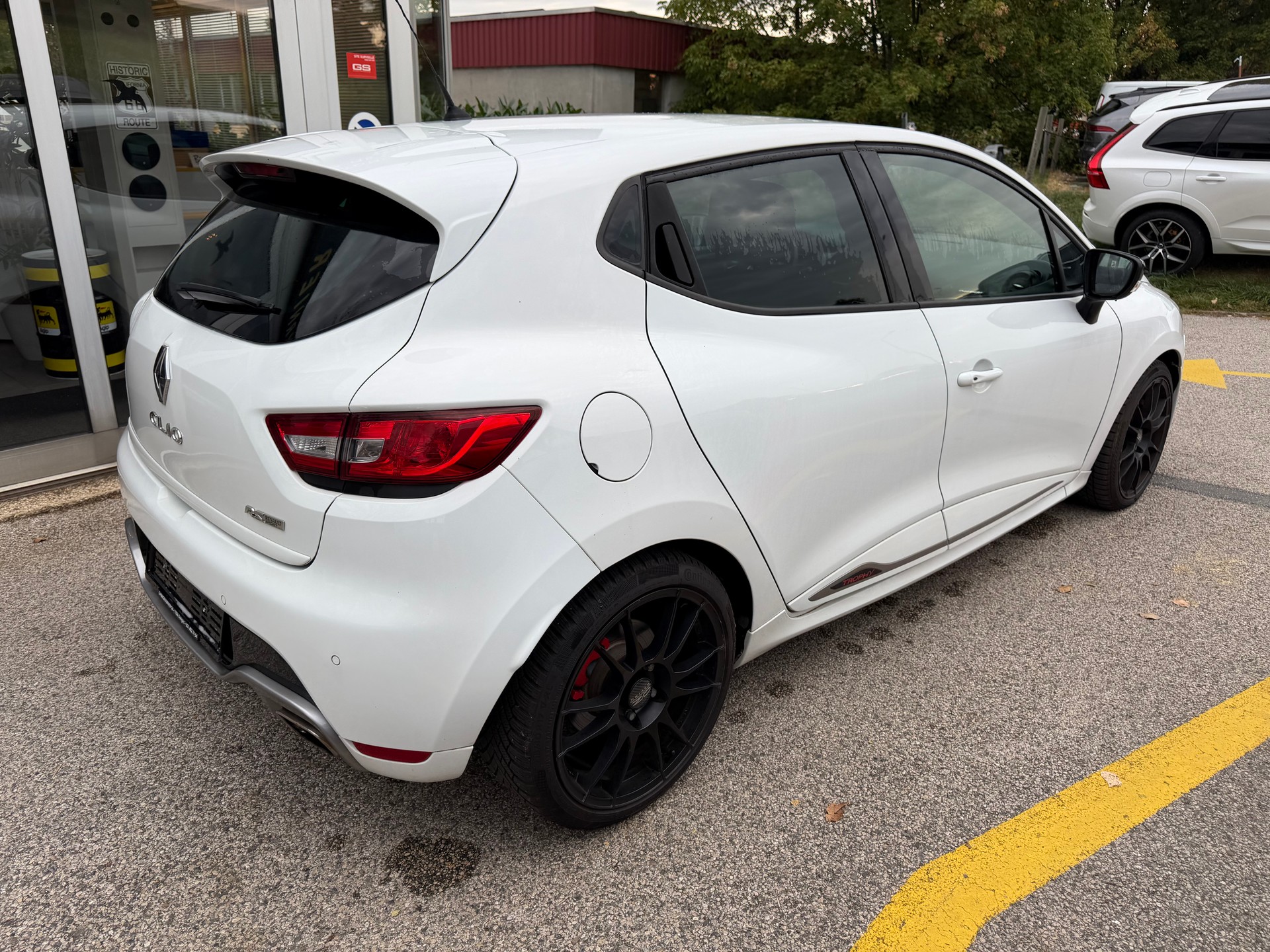 RENAULT Clio 1.6 T RS 220 Trophy EDC-image-2