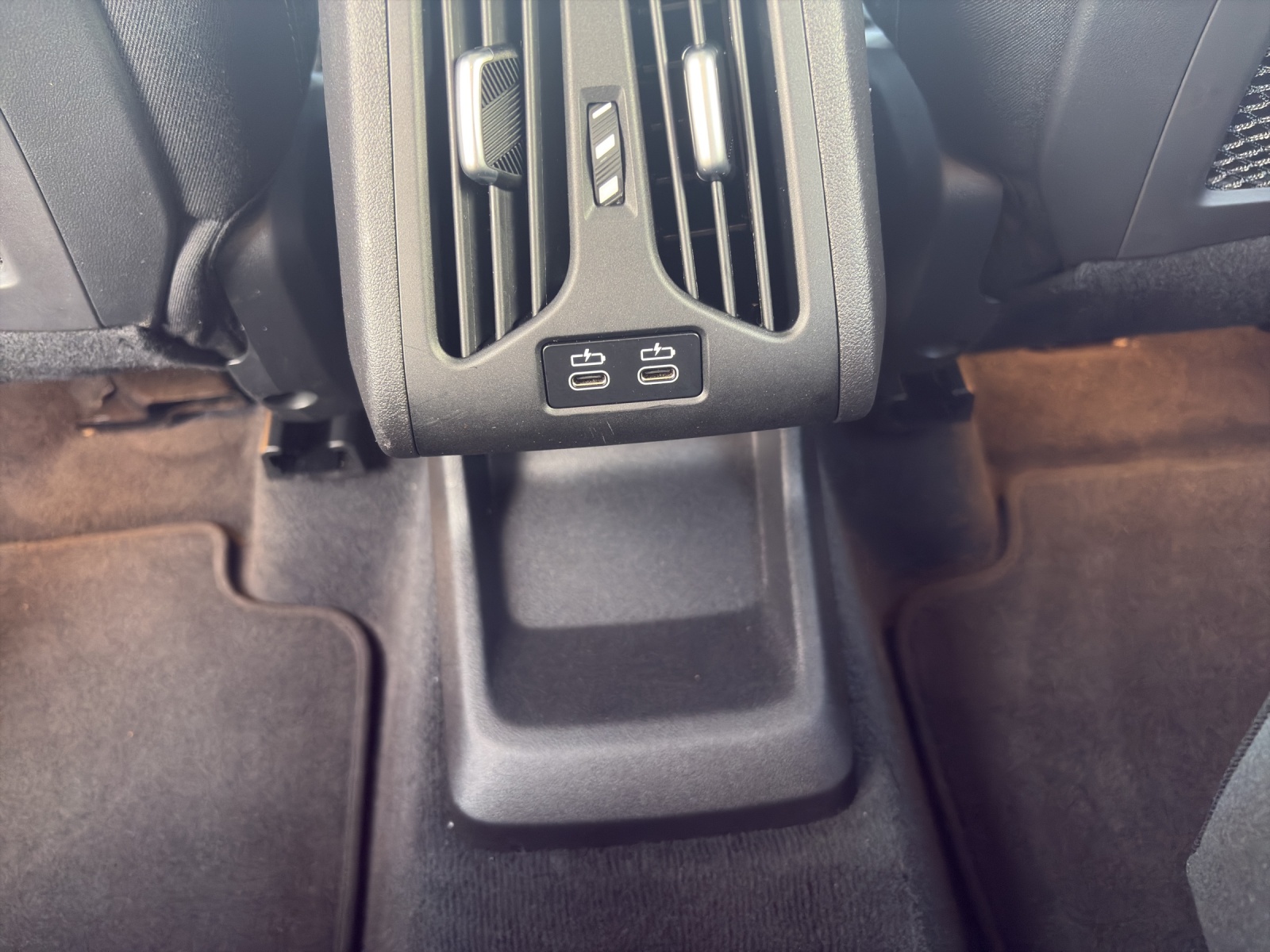 BMW X1 xDrive20d-image-14