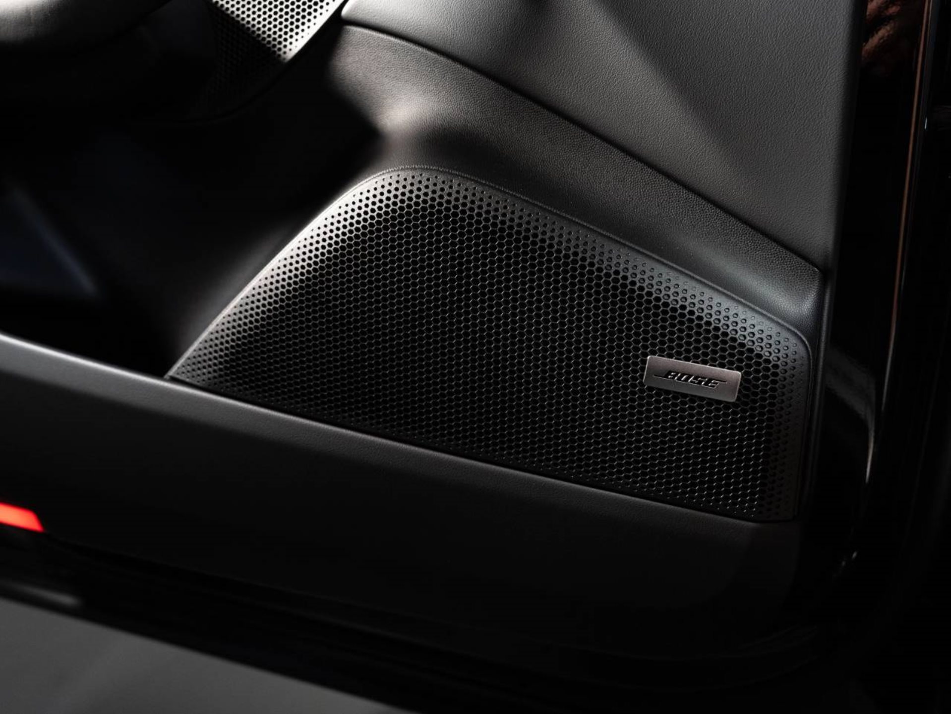 PORSCHE Macan 4S-image-17