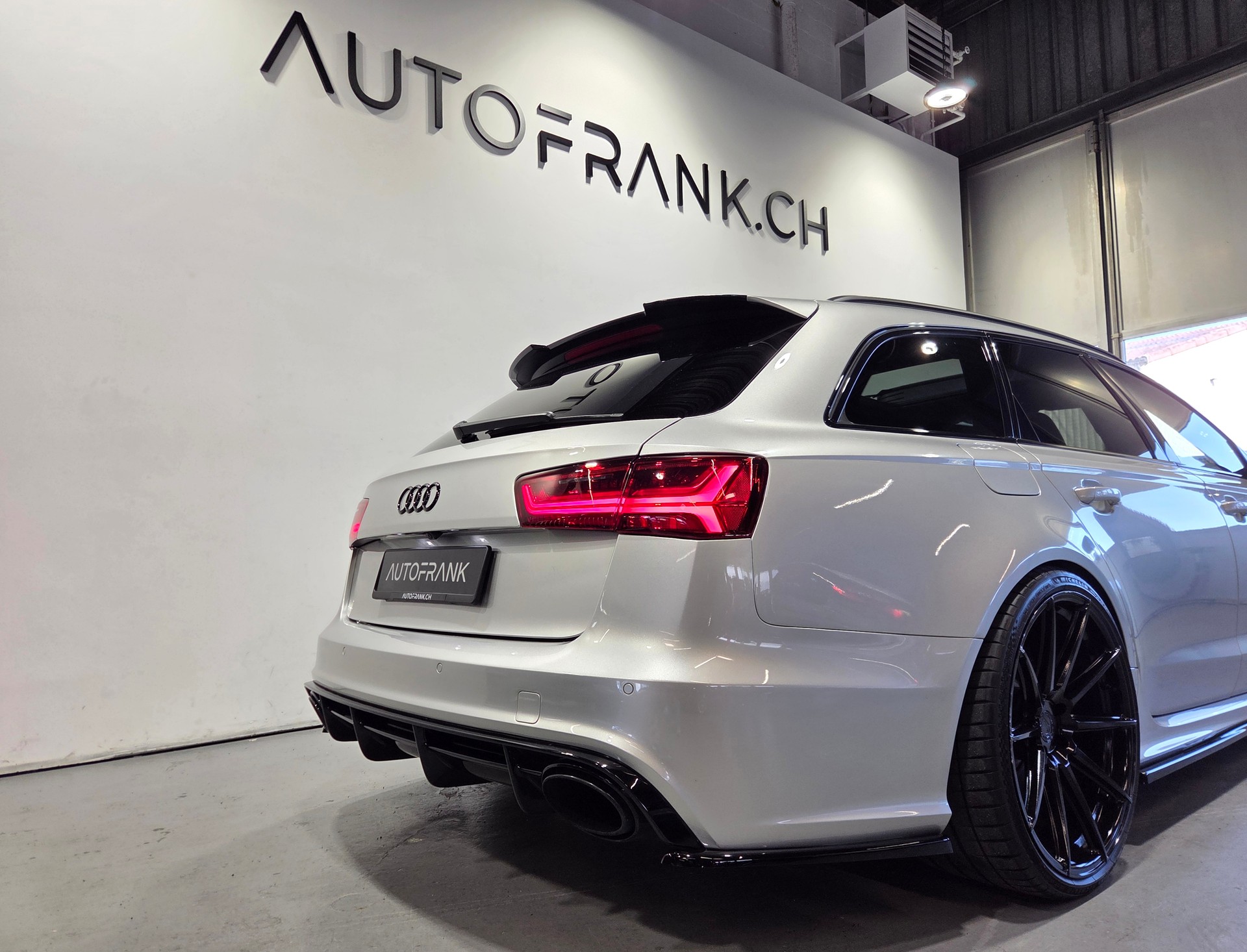 AUDI RS6 Avant 4.0 V8 TFSI perform. qu. T-Tr.-image-5