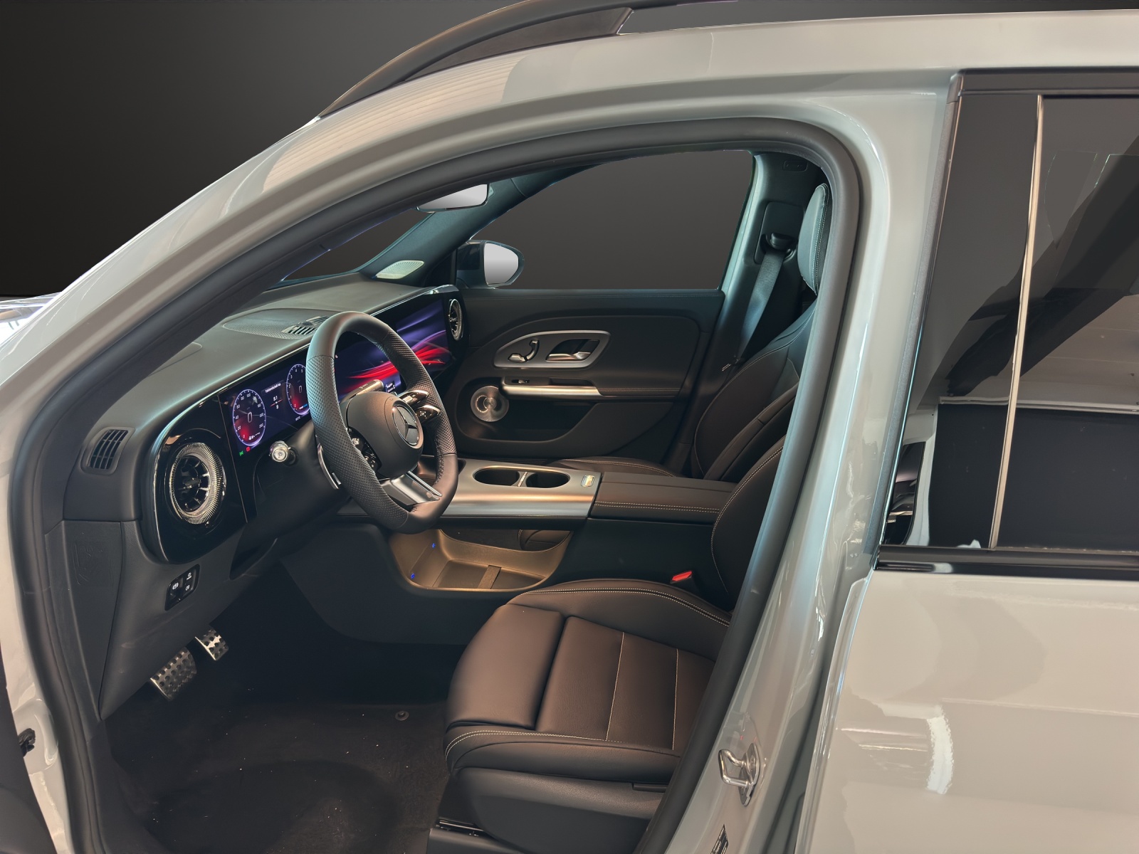 MERCEDES-BENZ GLB 200 4Matic 8G-Tronic-image-8