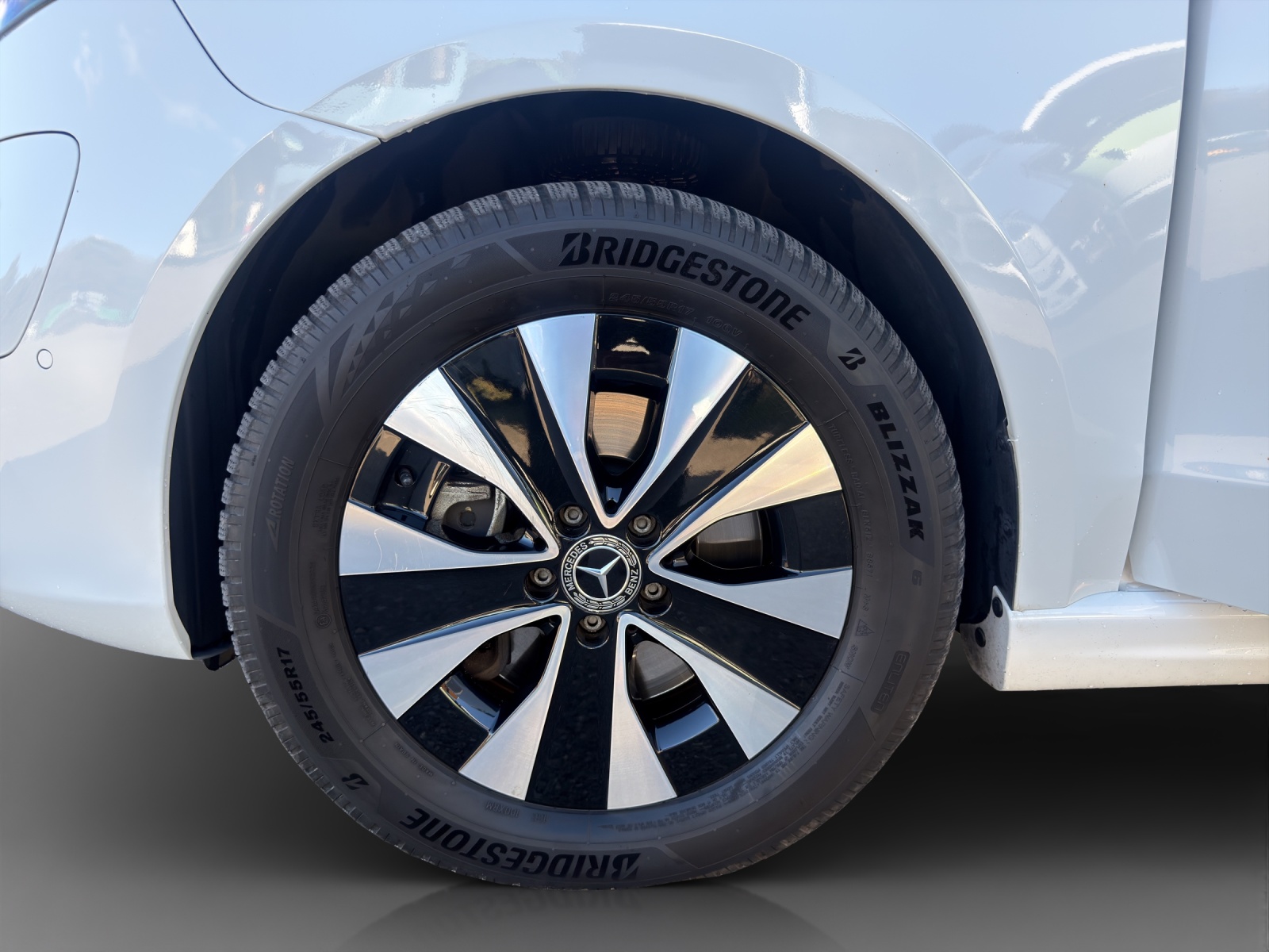 MERCEDES-BENZ EQV 300 Avantgarde lang-image-13
