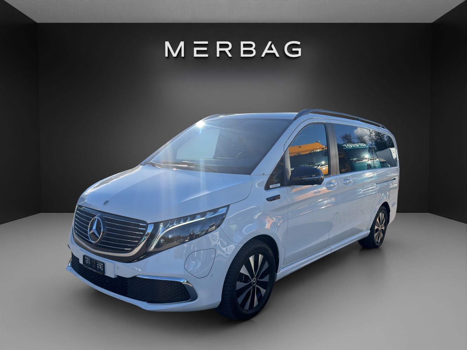 MERCEDES-BENZ EQV 300 Avantgarde lang-image-0