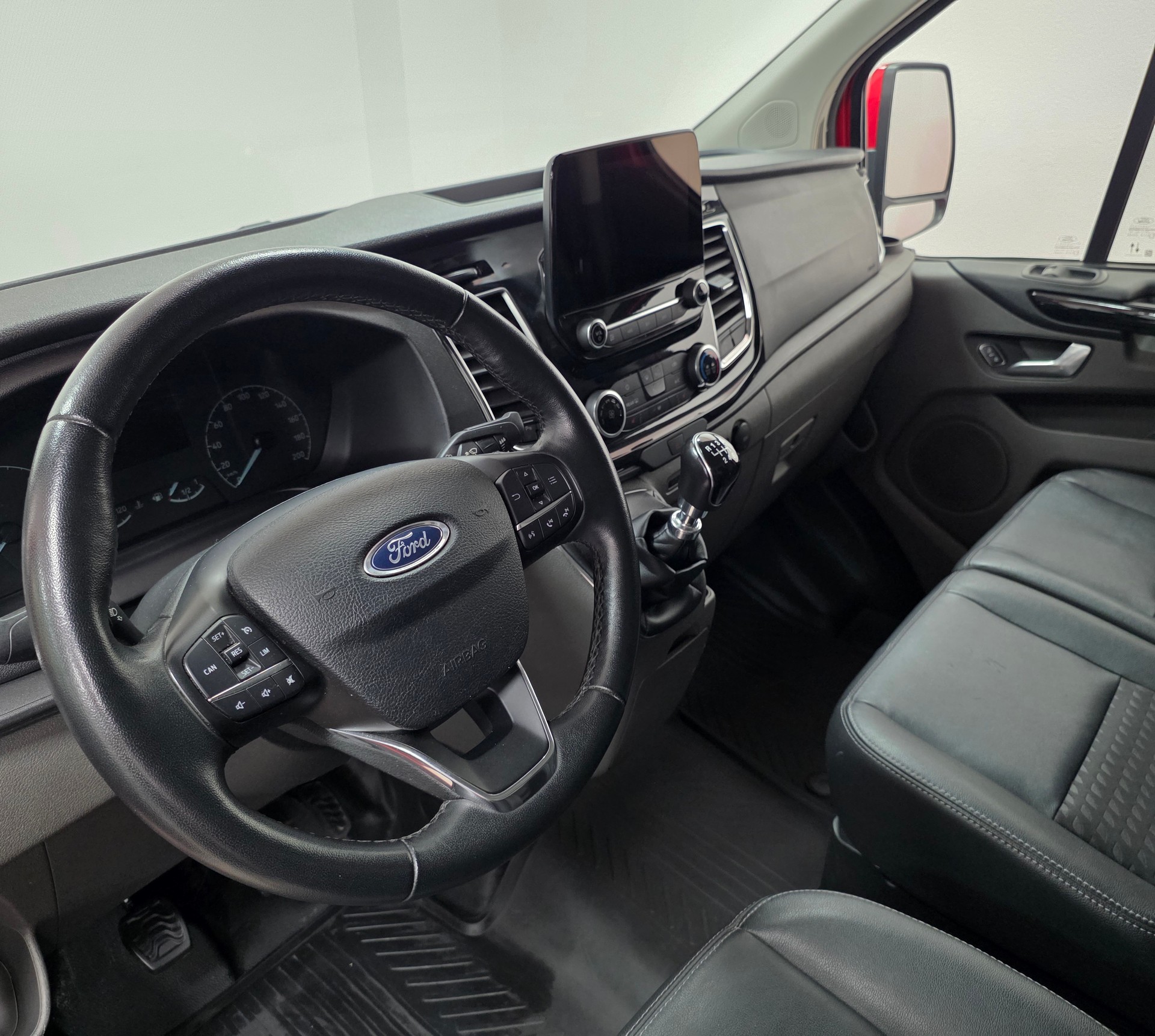 FORD Transit Custom Van 290 L1H1 Sport-image-14