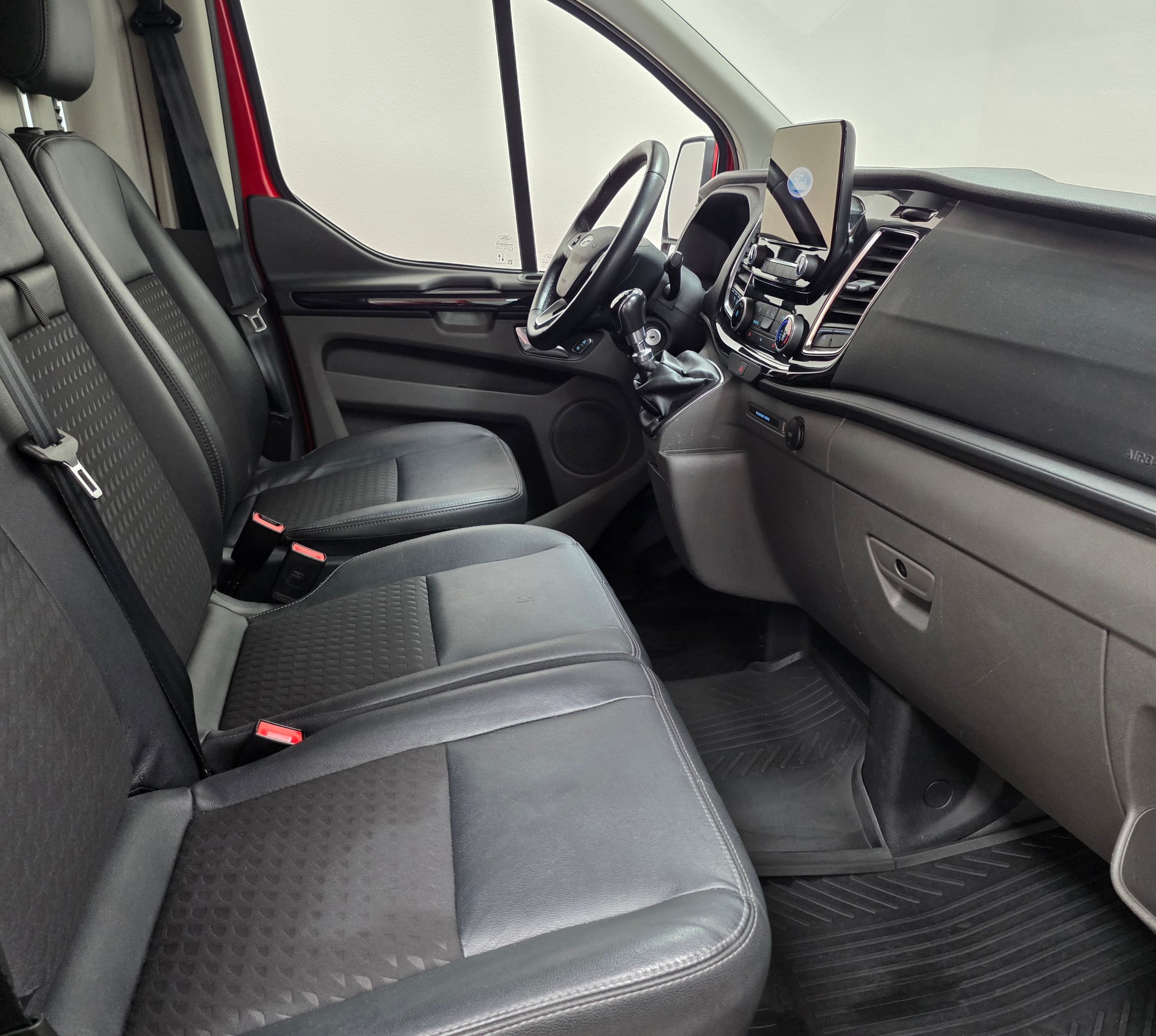FORD Transit Custom Van 290 L1H1 Sport-image-13