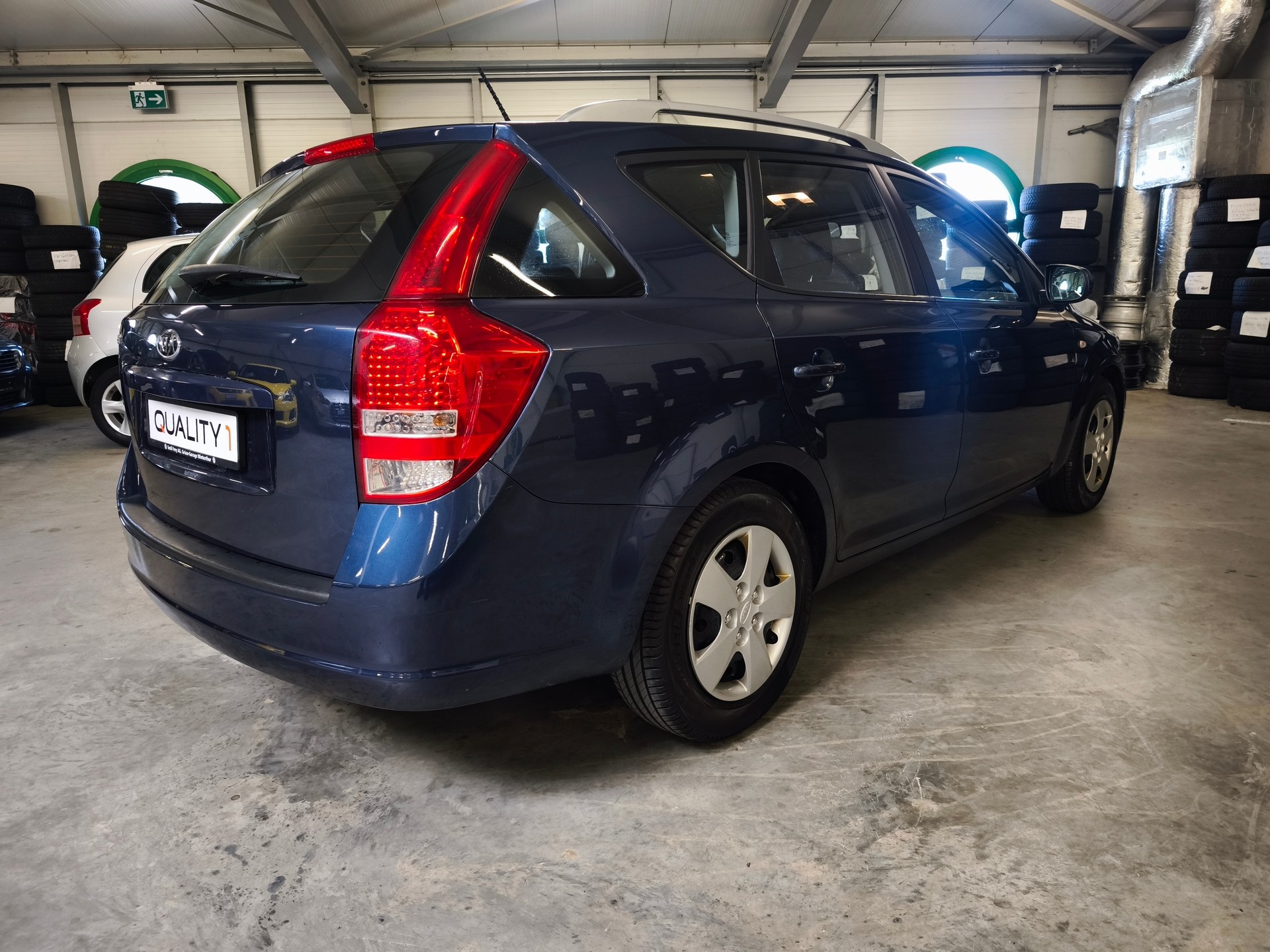 KIA Cee'd Sporty Wagon 1.6 16V Trend-image-2