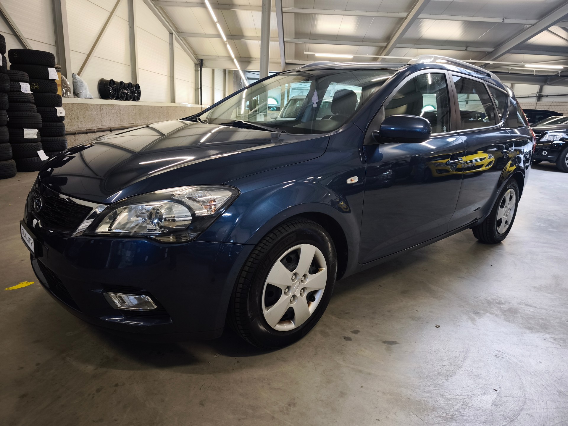 KIA Cee'd Sporty Wagon 1.6 16V Trend-image-5