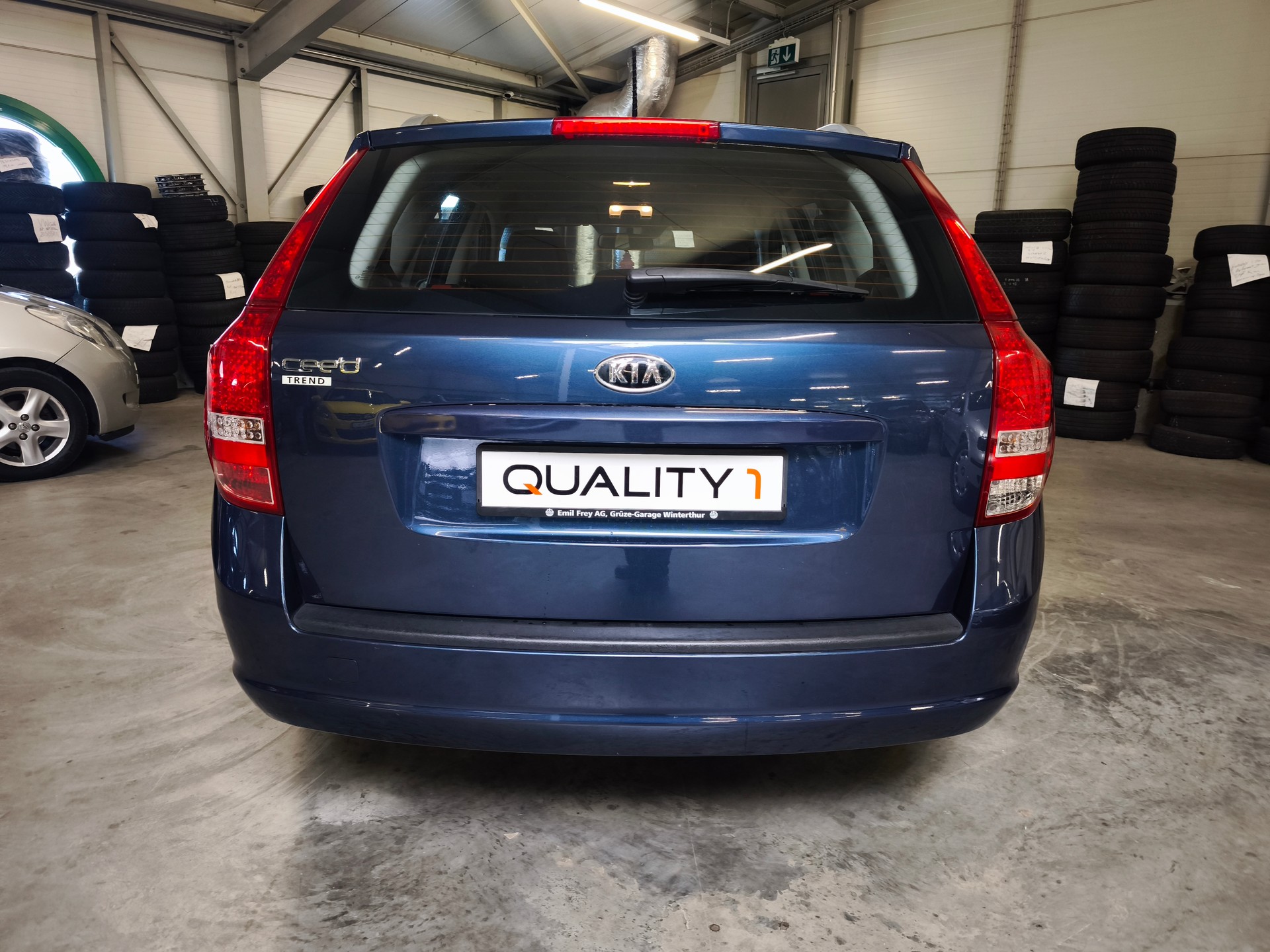 KIA Cee'd Sporty Wagon 1.6 16V Trend-image-3