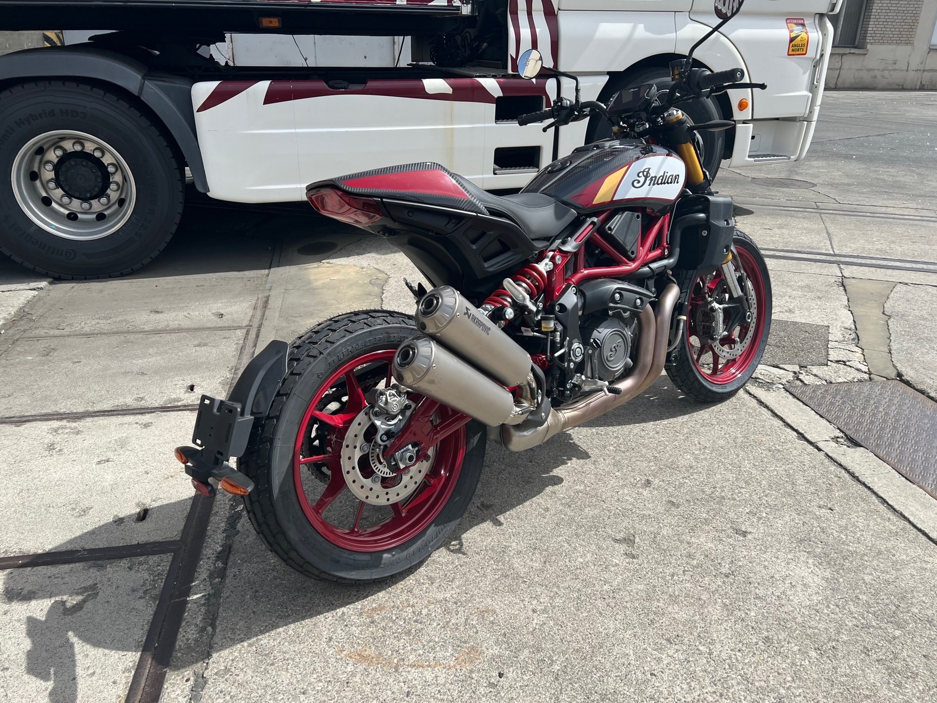 INDIAN FTR 1200 Z R Carbon-image-4