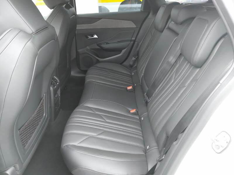 PEUGEOT 308 SW 1.2 PureTech Allure Pack-image-5
