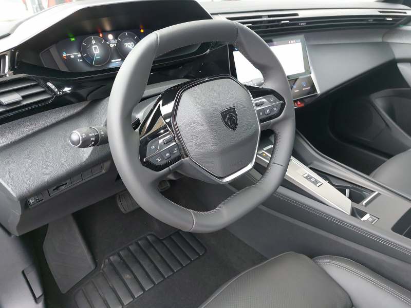 PEUGEOT 308 SW 1.2 PureTech Allure Pack-image-6