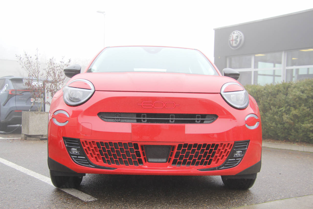 FIAT 600 Red-image-3