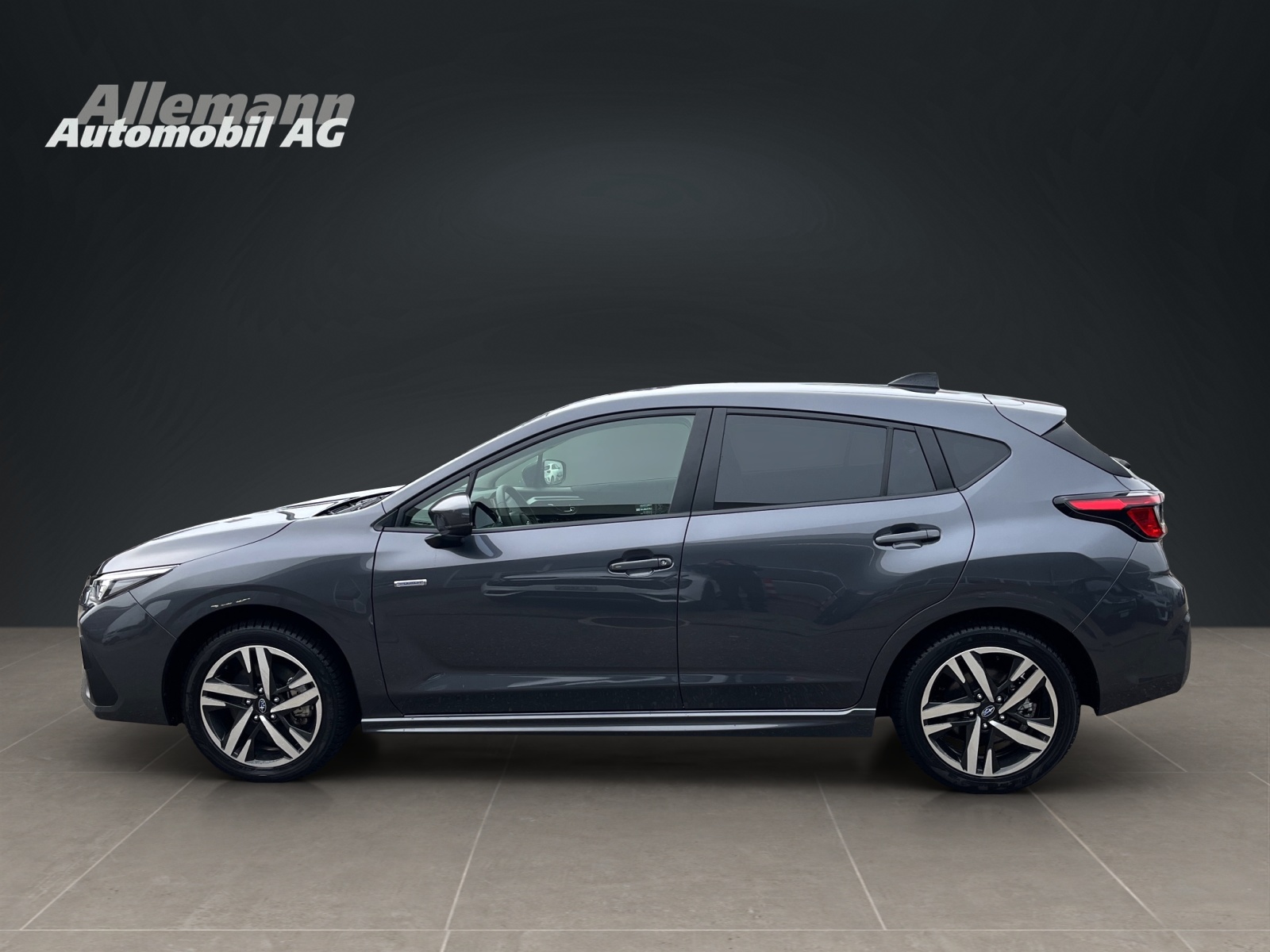 SUBARU Impreza 2.0i e-Boxer Swiss Plus-image-2