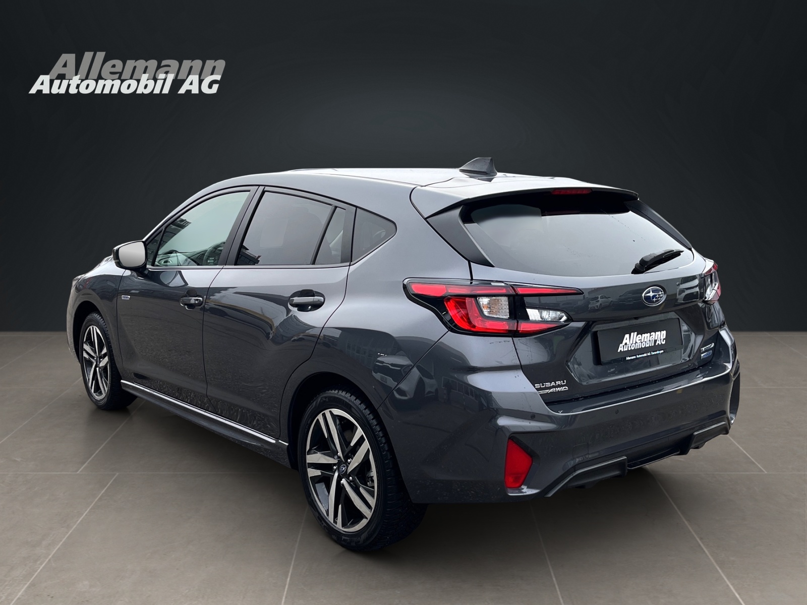 SUBARU Impreza 2.0i e-Boxer Swiss Plus-image-3