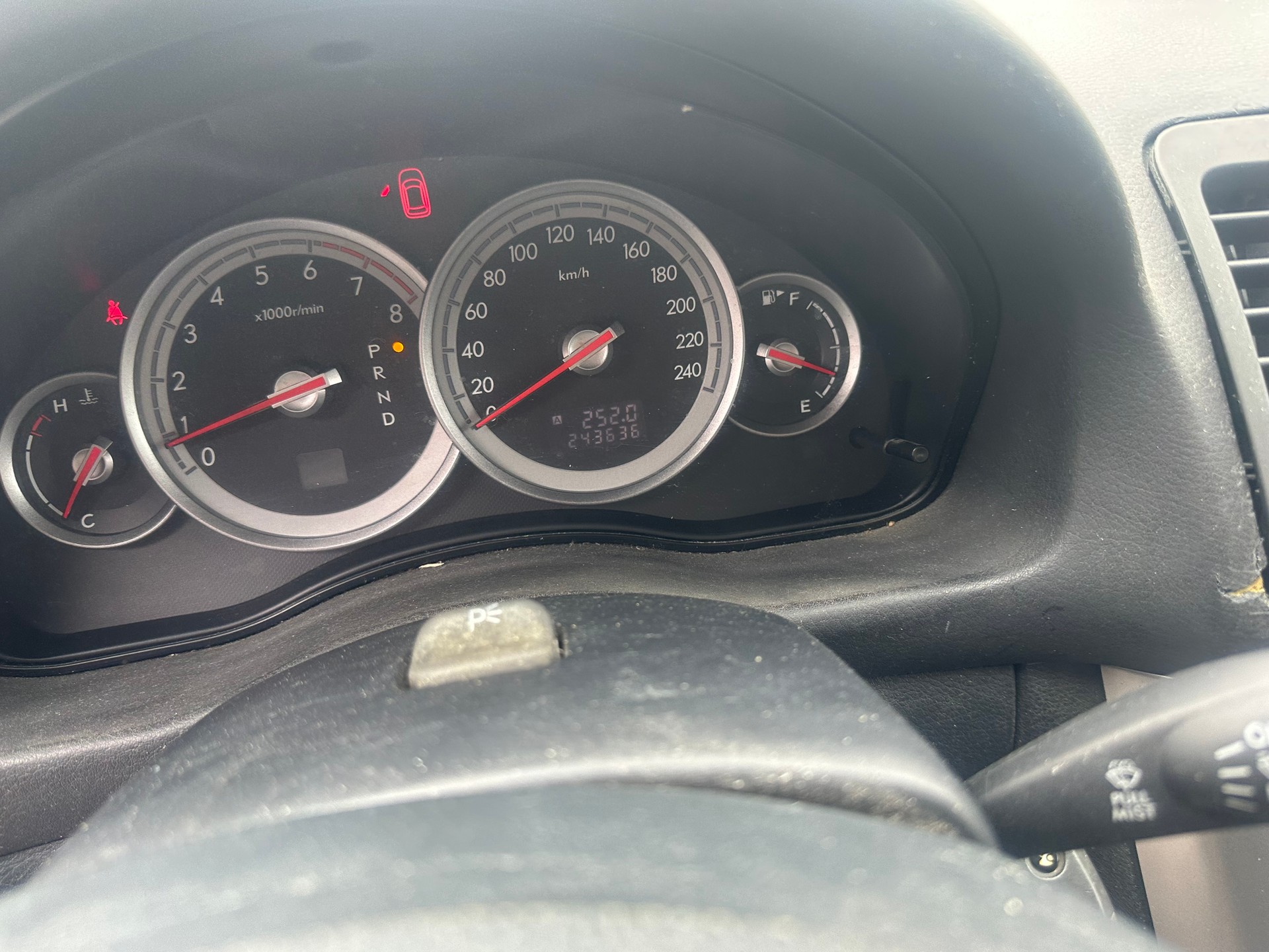 SUBARU Legacy 2.0i AWD Swiss-image-11