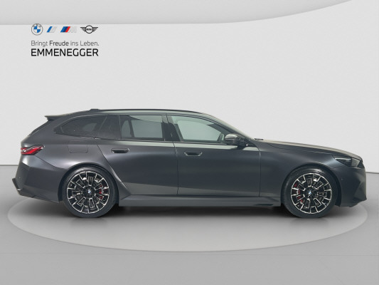 BMW M5 xDrive Touring-image-5