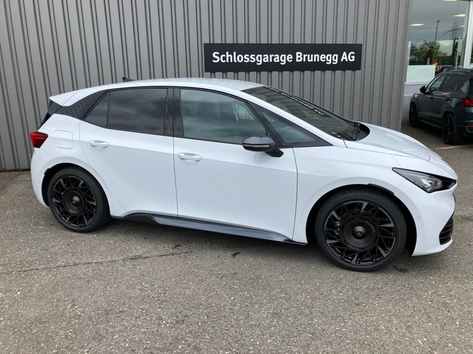 CUPRA Born 77 kWh e-Boost-image-1