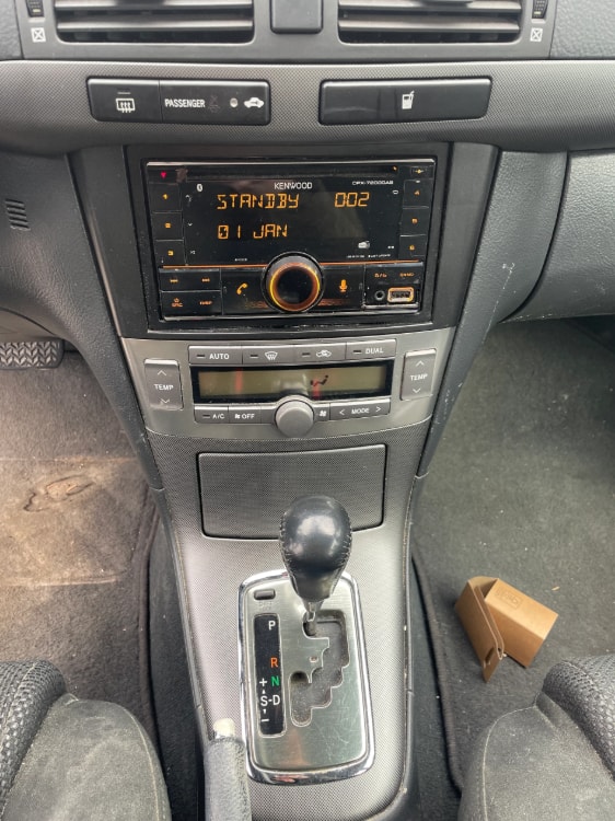 TOYOTA Avensis 2.0 D4 VVT-i Linea Sol Sportswagon-image-12