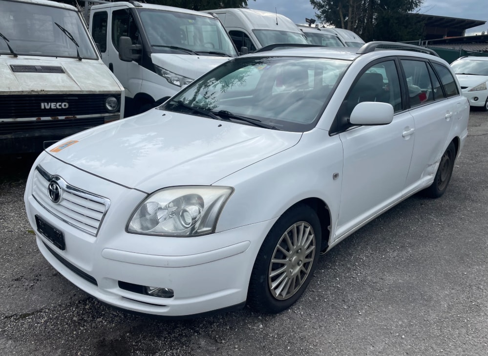 TOYOTA Avensis 2.0 D4 VVT-i Linea Sol Sportswagon-image-8
