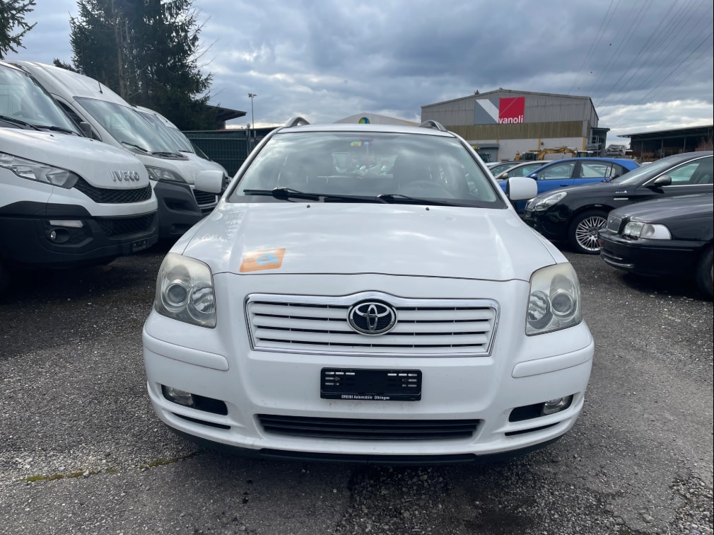 TOYOTA Avensis 2.0 D4 VVT-i Linea Sol Sportswagon-image-0