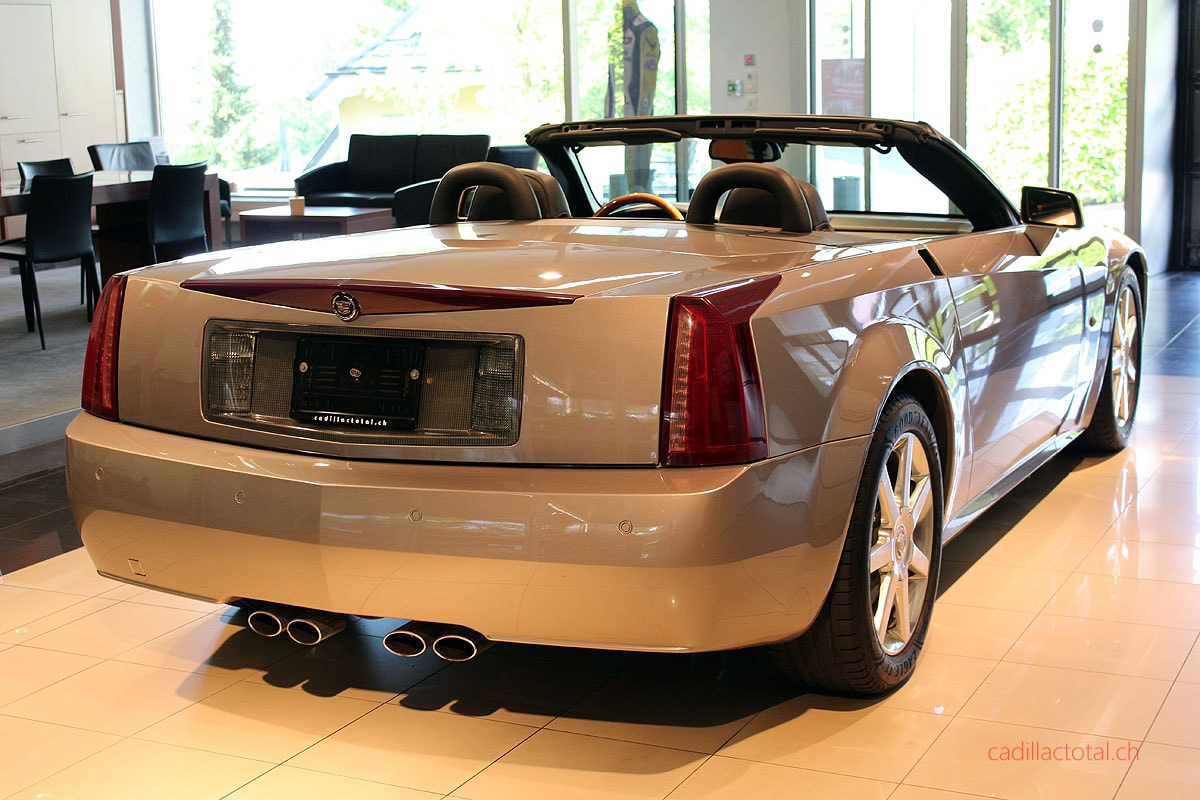 CADILLAC XLR 4.6 V8-image-5