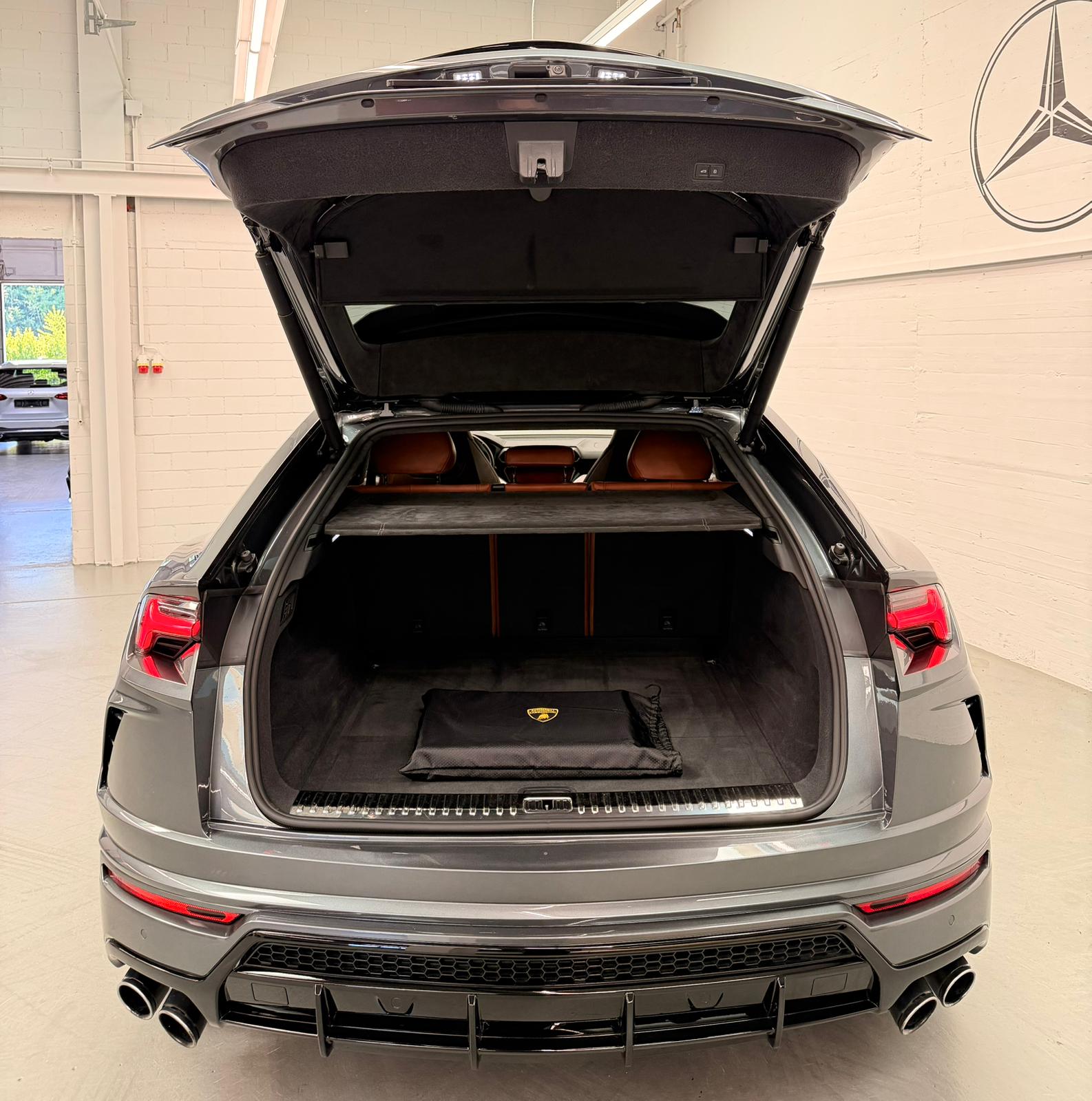 LAMBORGHINI Urus E-Gear Limited Blue Performance CH-Fahrzeug-image-9