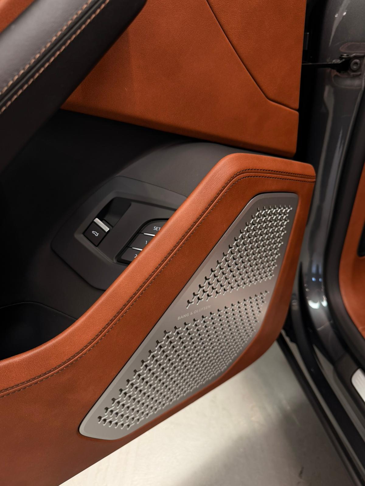 LAMBORGHINI Urus E-Gear Limited Blue Performance CH-Fahrzeug-image-15
