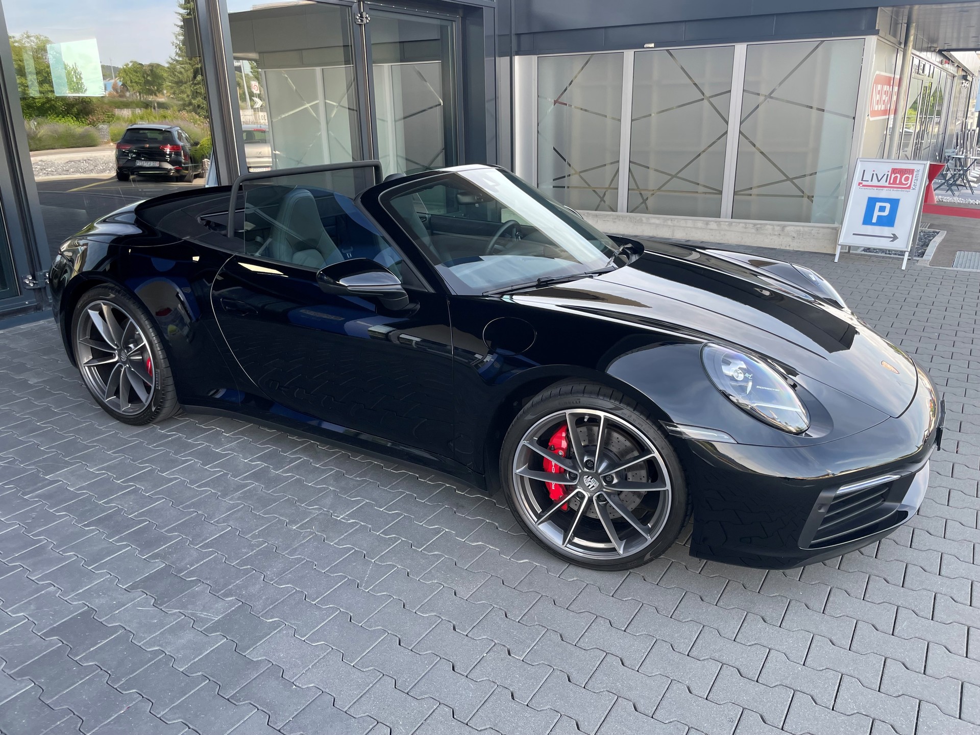 PORSCHE 911 Carrera 4S Cabriolet PDK-image-2