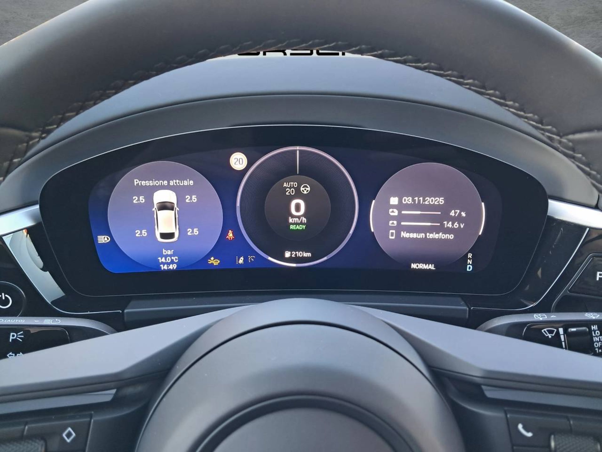 PORSCHE Macan 4-image-29