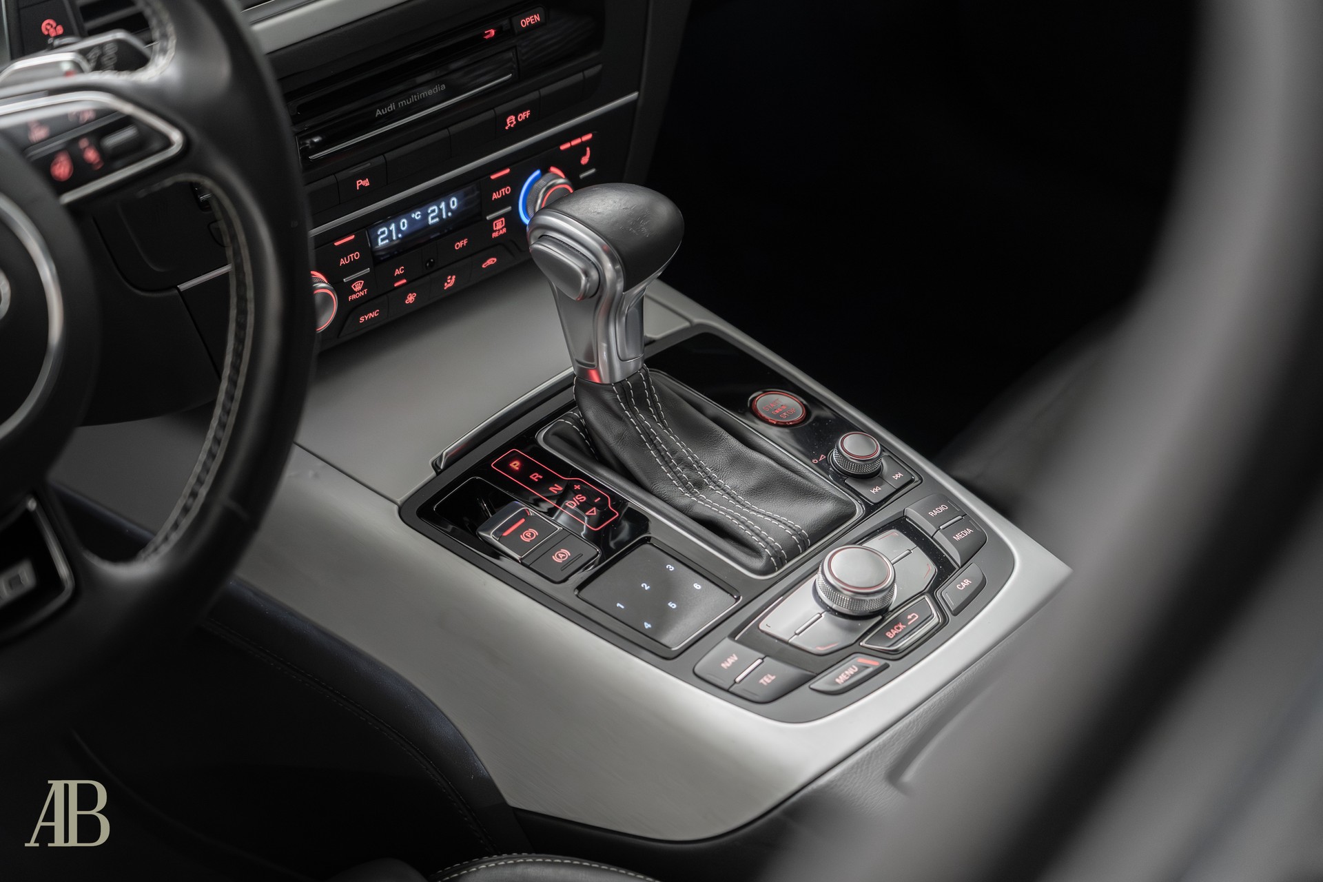 AUDI S6 Avant 4.0 TFSI V8 quattro S-tronic-image-10