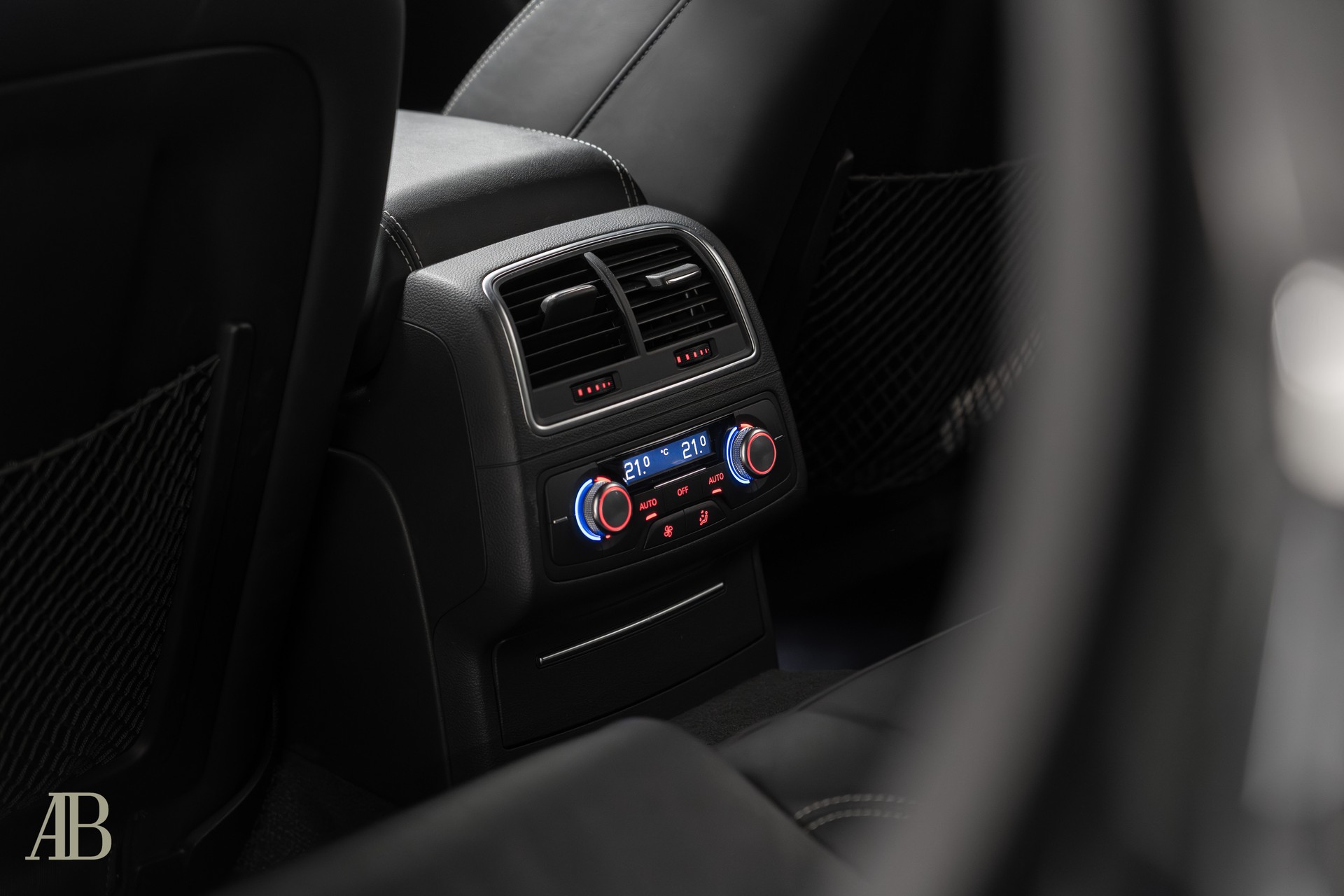 AUDI S6 Avant 4.0 TFSI V8 quattro S-tronic-image-15